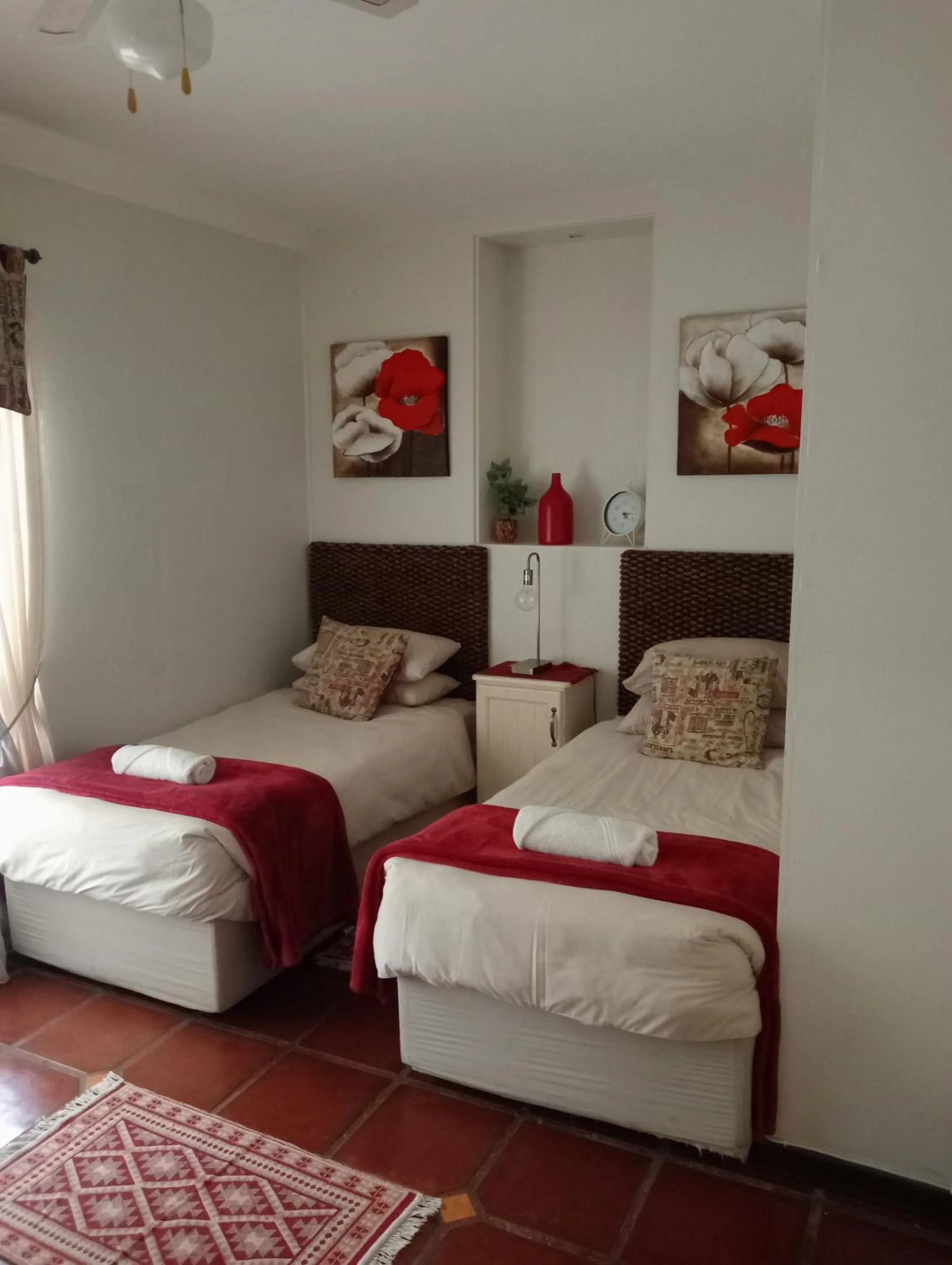 Photo of the whole room, Bed in A Cherry Lane Self Catering and B&B