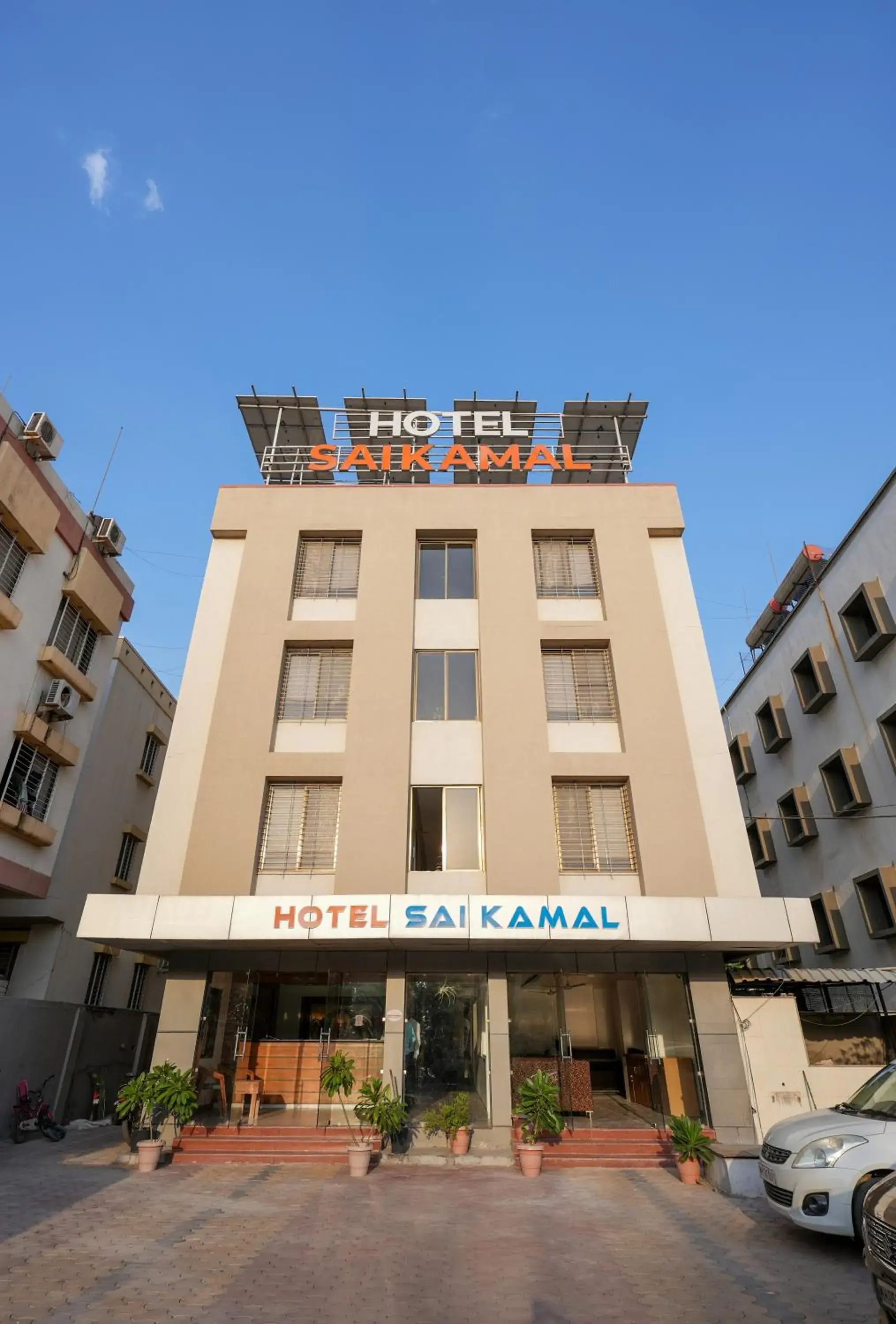 Property building in Hotel Sai Kamal Property building in Hotel Sai Kamal