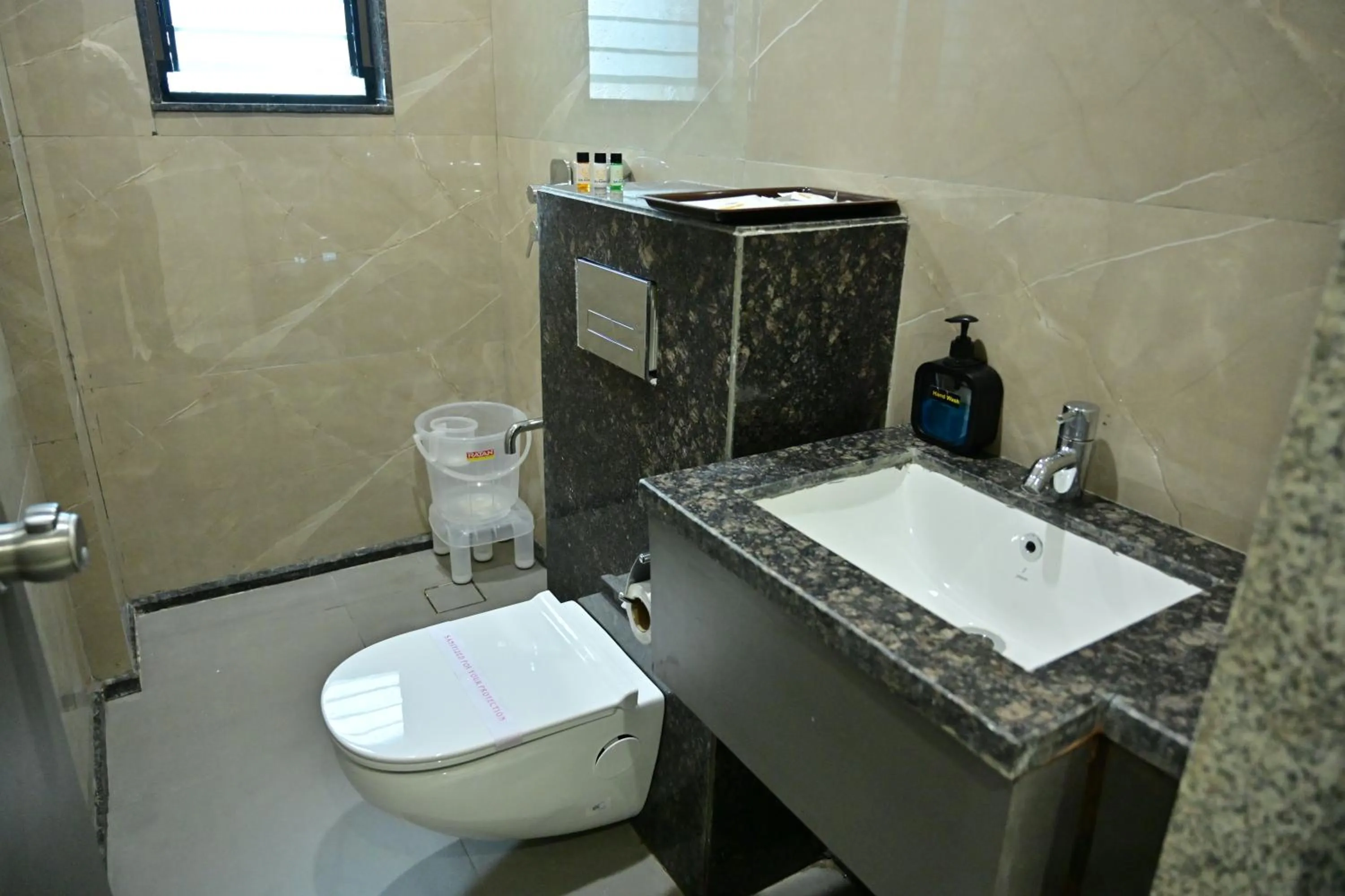 Shower in Hotel Sai Kamal