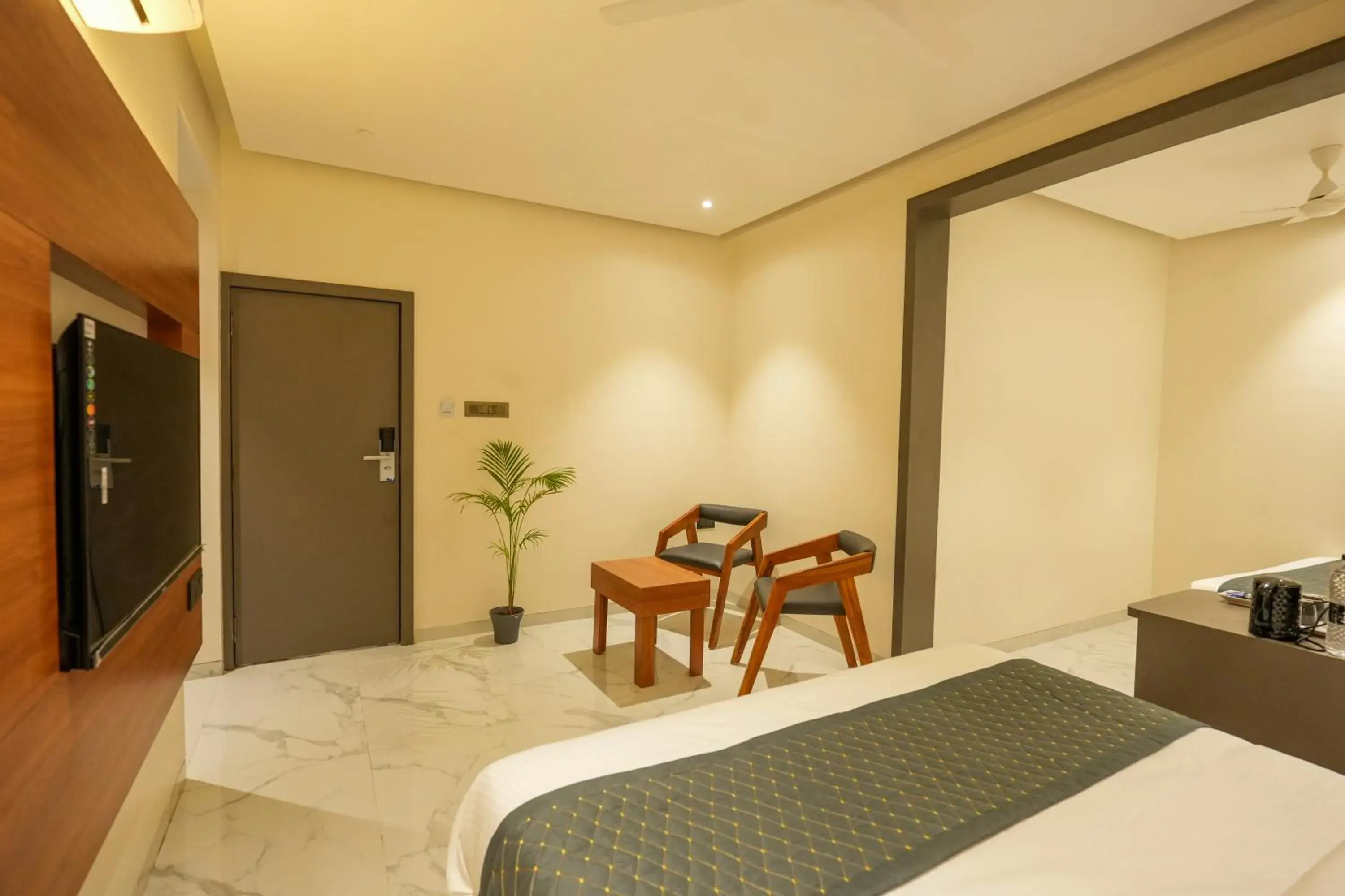 TV and multimedia, Bed in Hotel Sai Kamal TV and multimedia, Bed in Hotel Sai Kamal