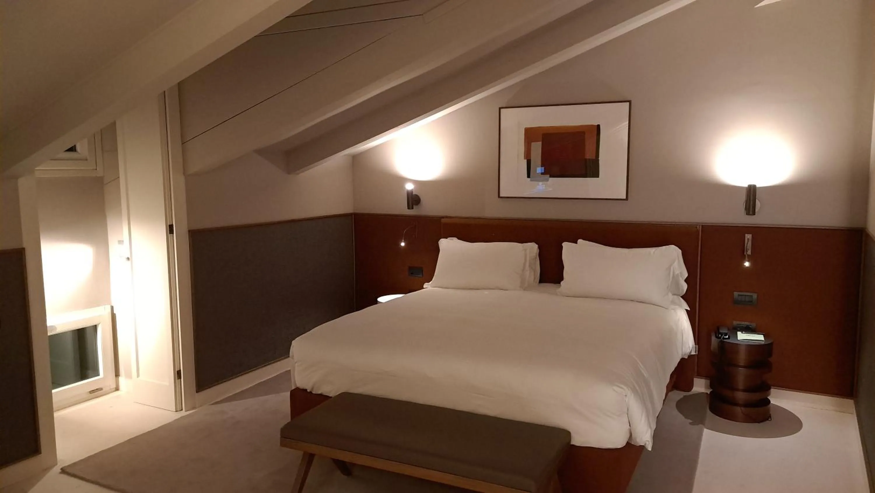 Bedroom, Bed in Hotel Brun