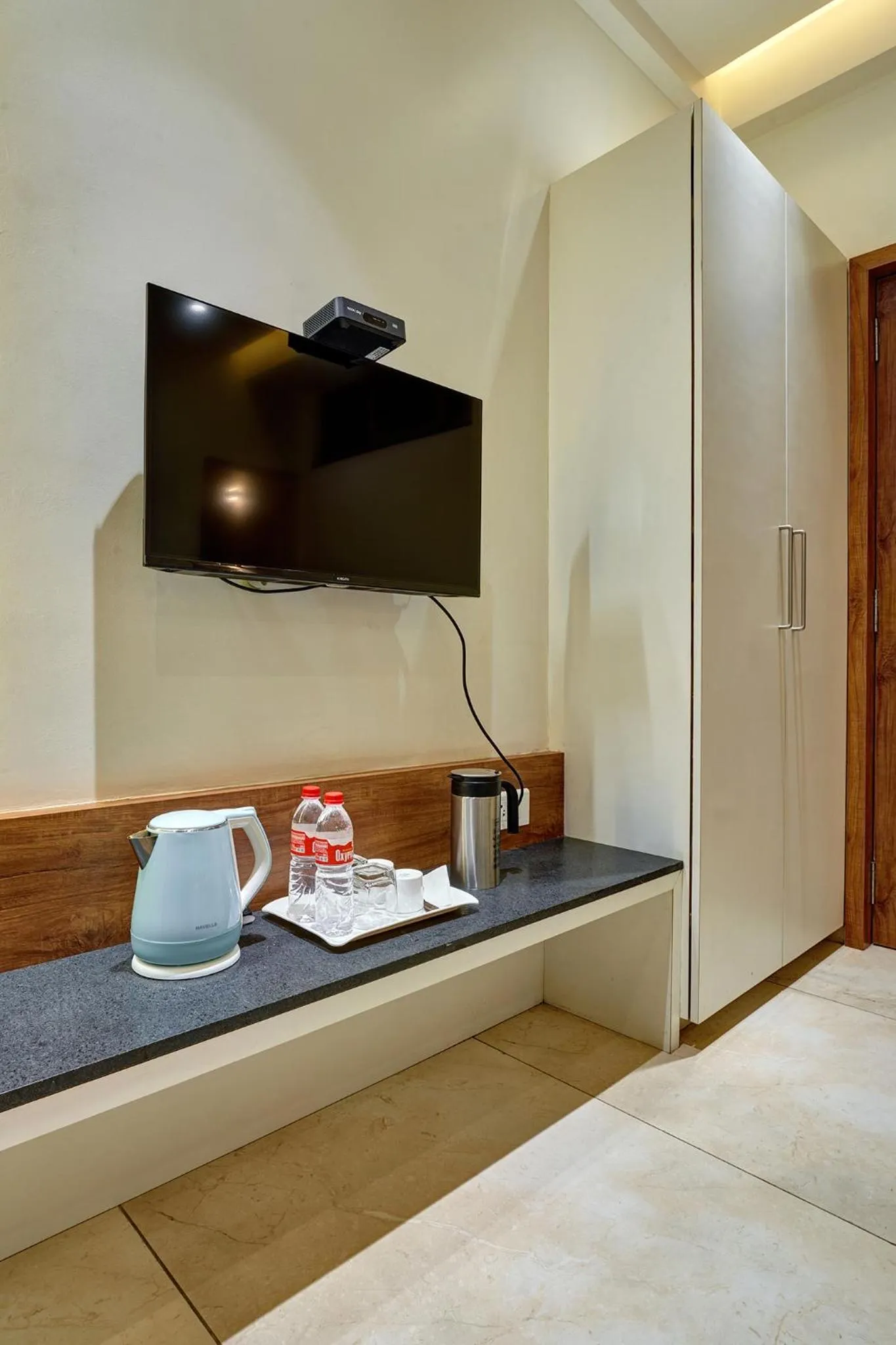 Coffee/tea facilities in Hotel Swamini Kolhapur