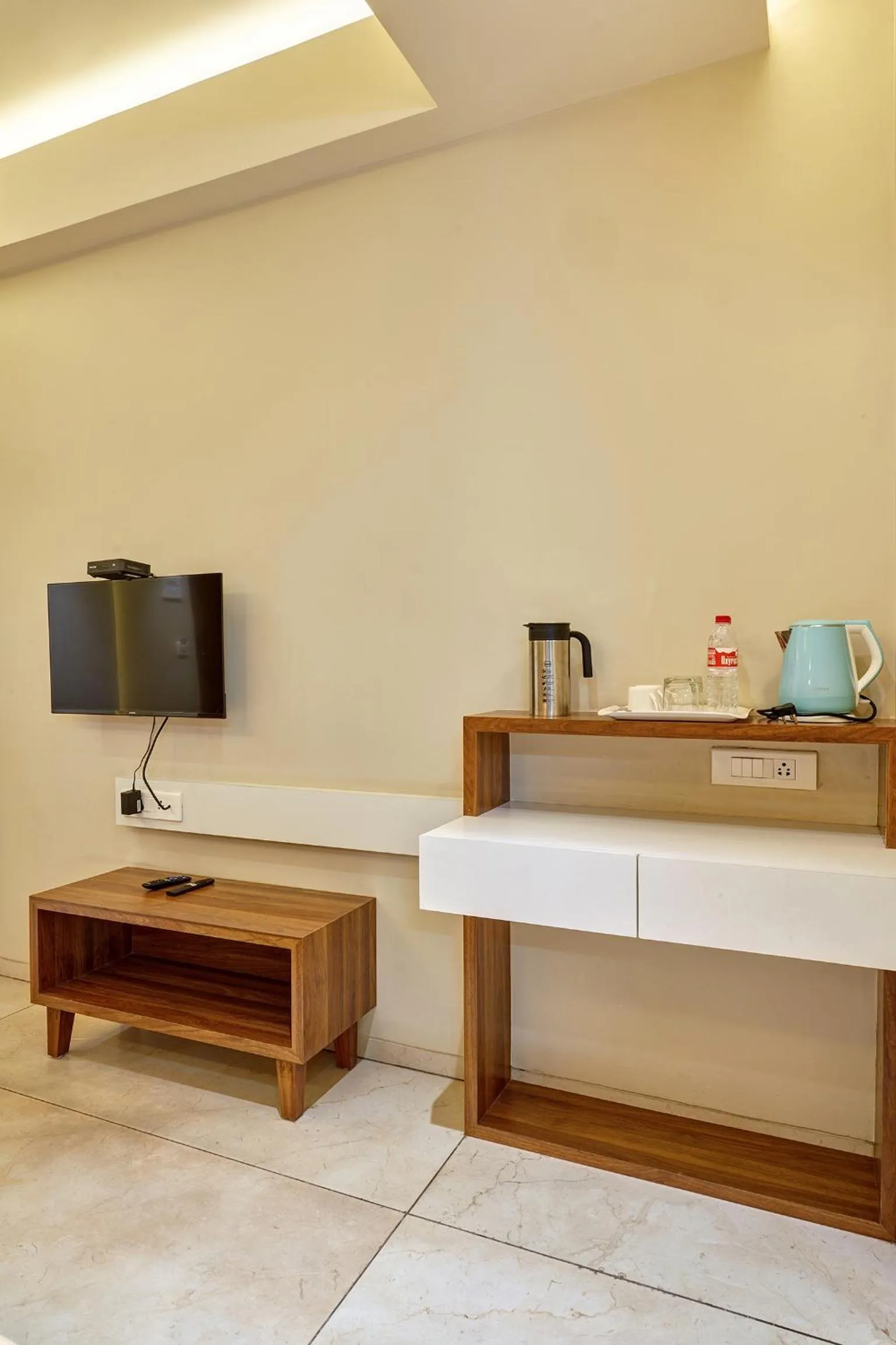 Coffee/tea facilities in Hotel Swamini Kolhapur
