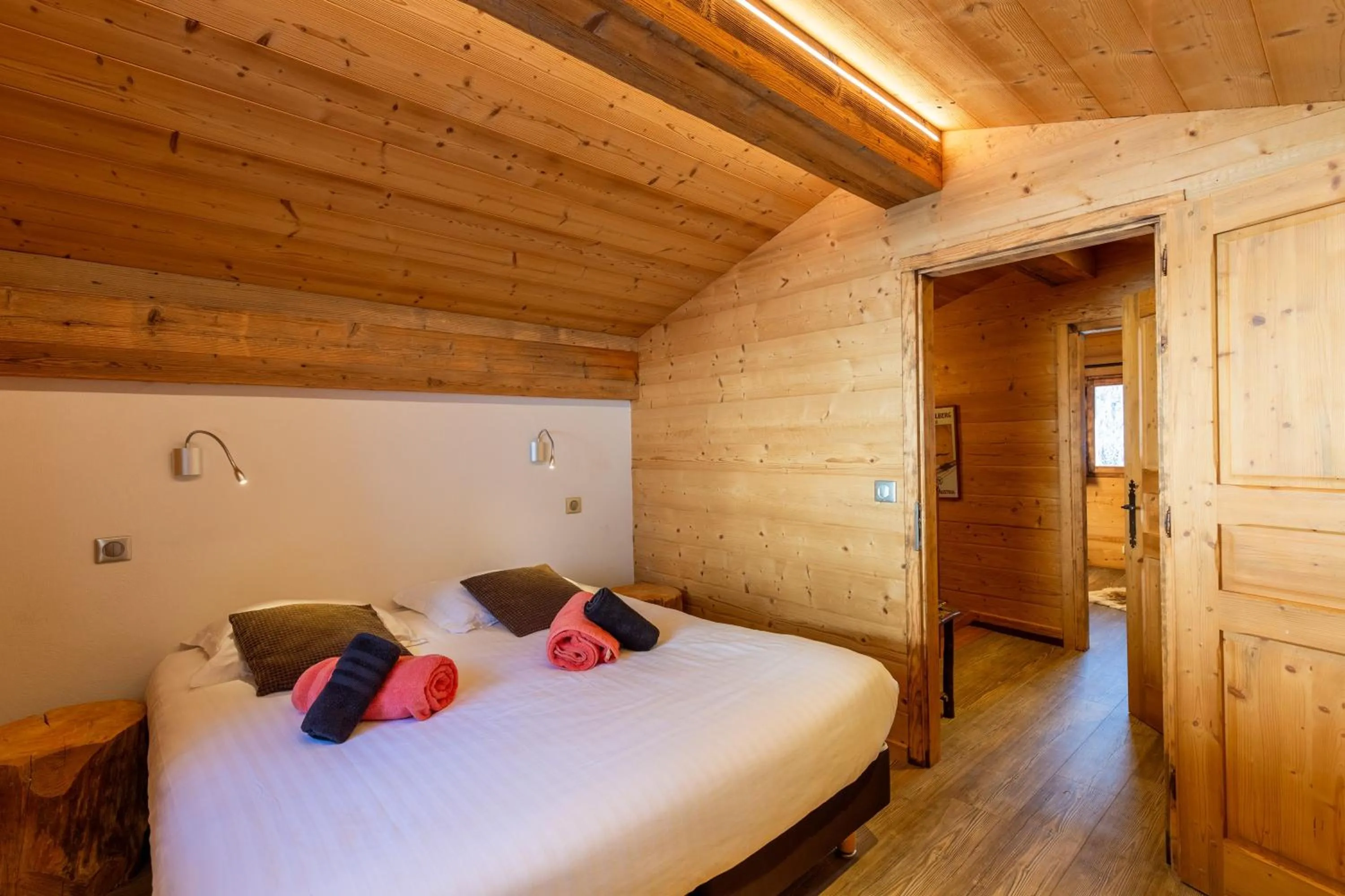 Property building, Bed in Chalet Coelacanthe