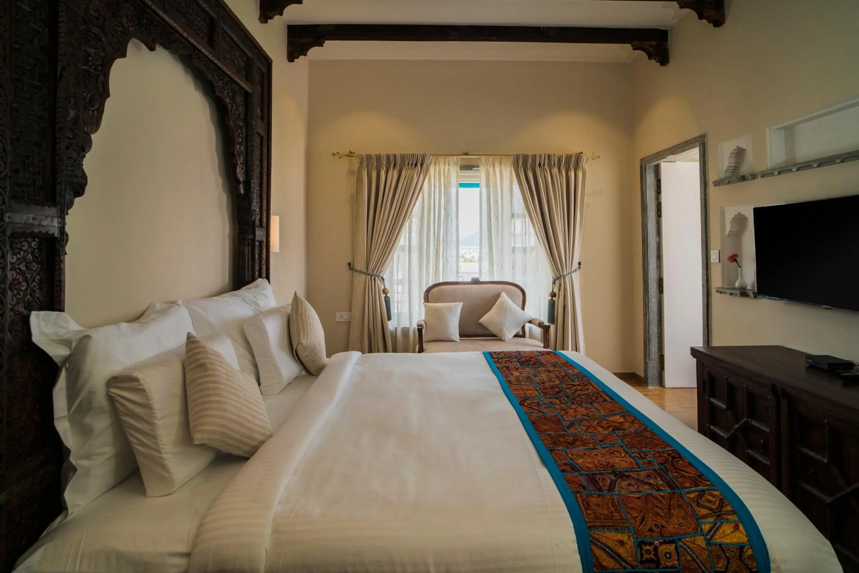 Bed in Khamma Ghani A Boutique Hotel