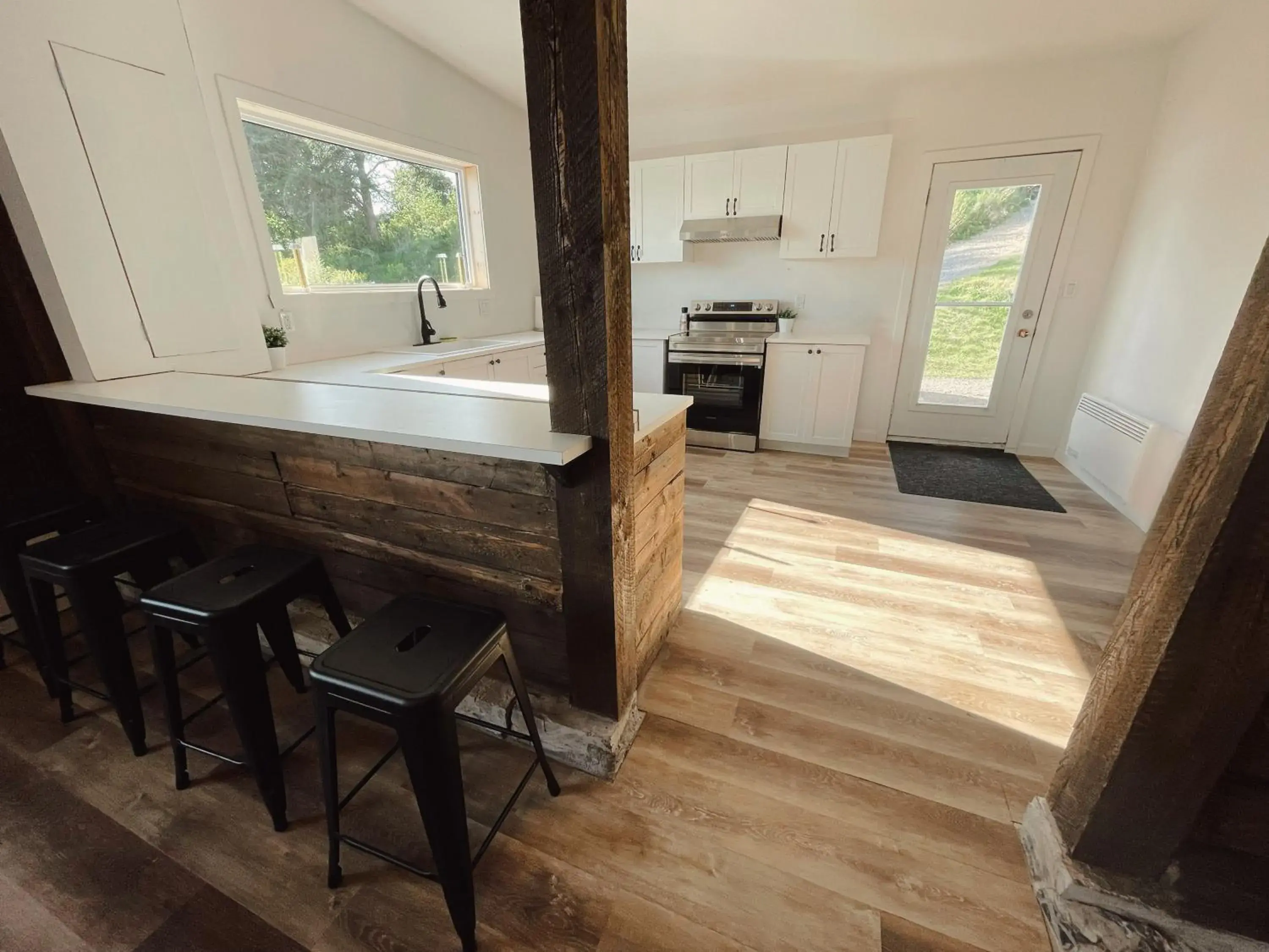 Budget Double Room in La Belle Excuse Budget Double Room in La Belle Excuse