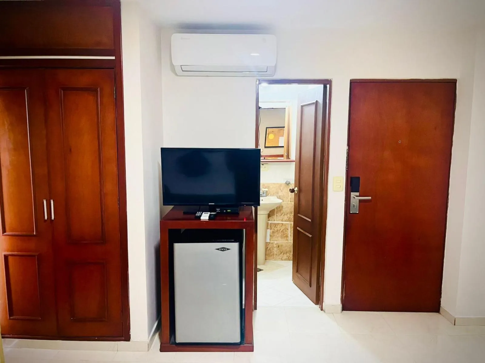 TV and multimedia in Hotel Luxor Cúcuta