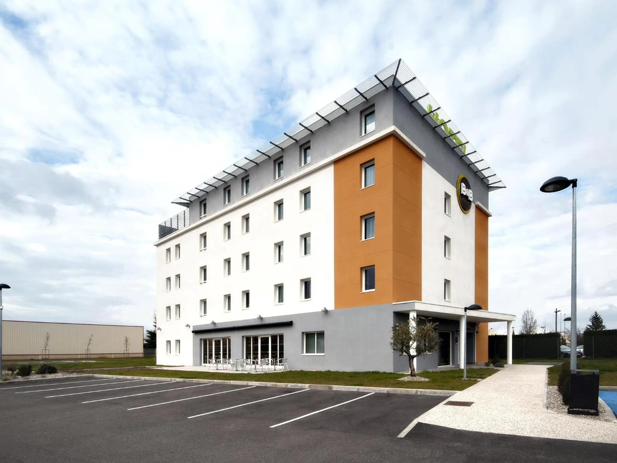 Facade/entrance in B&B HOTEL Lyon Eurexpo Chassieu