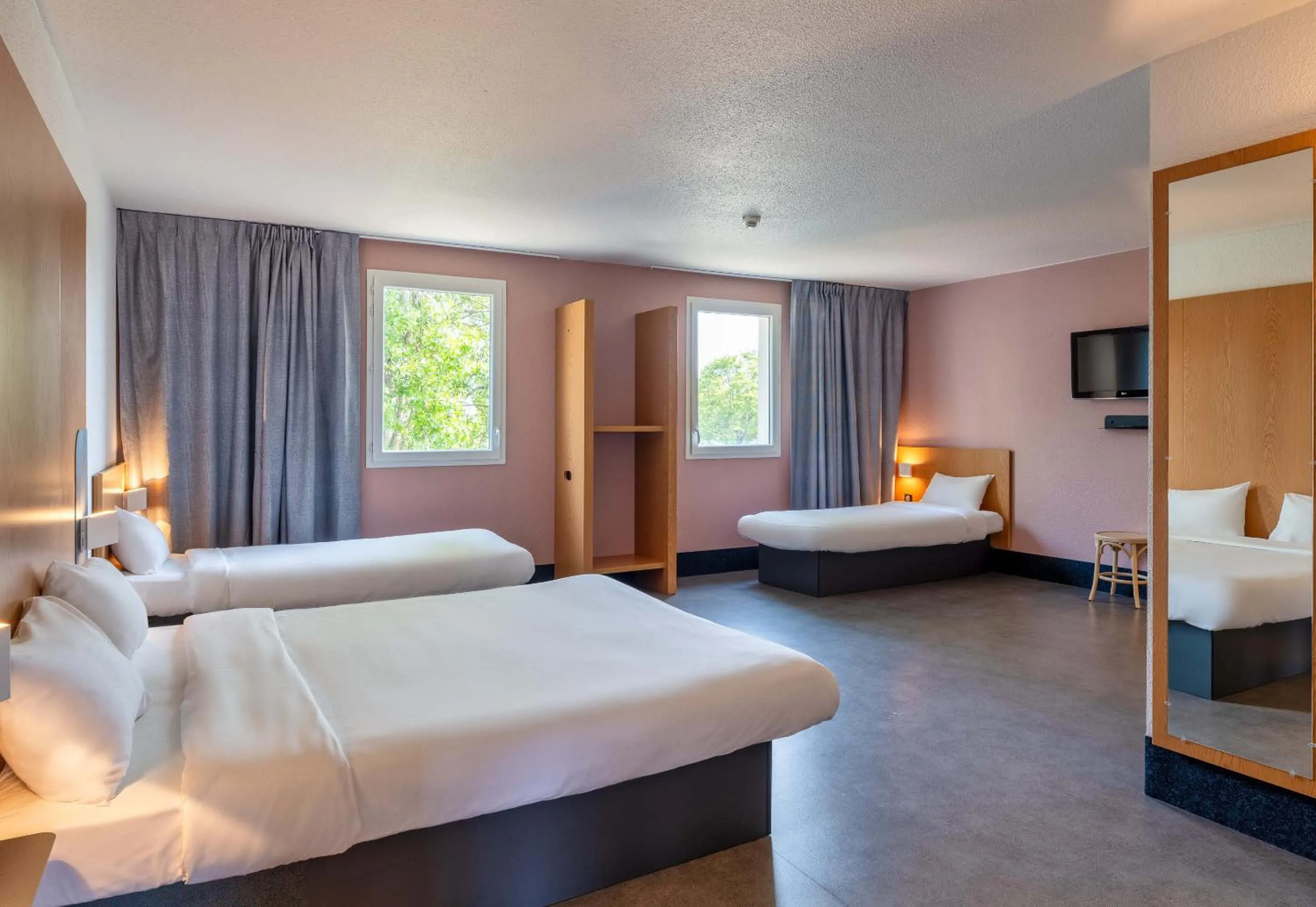 Bedroom, Bed in B&B HOTEL Lyon Eurexpo Chassieu