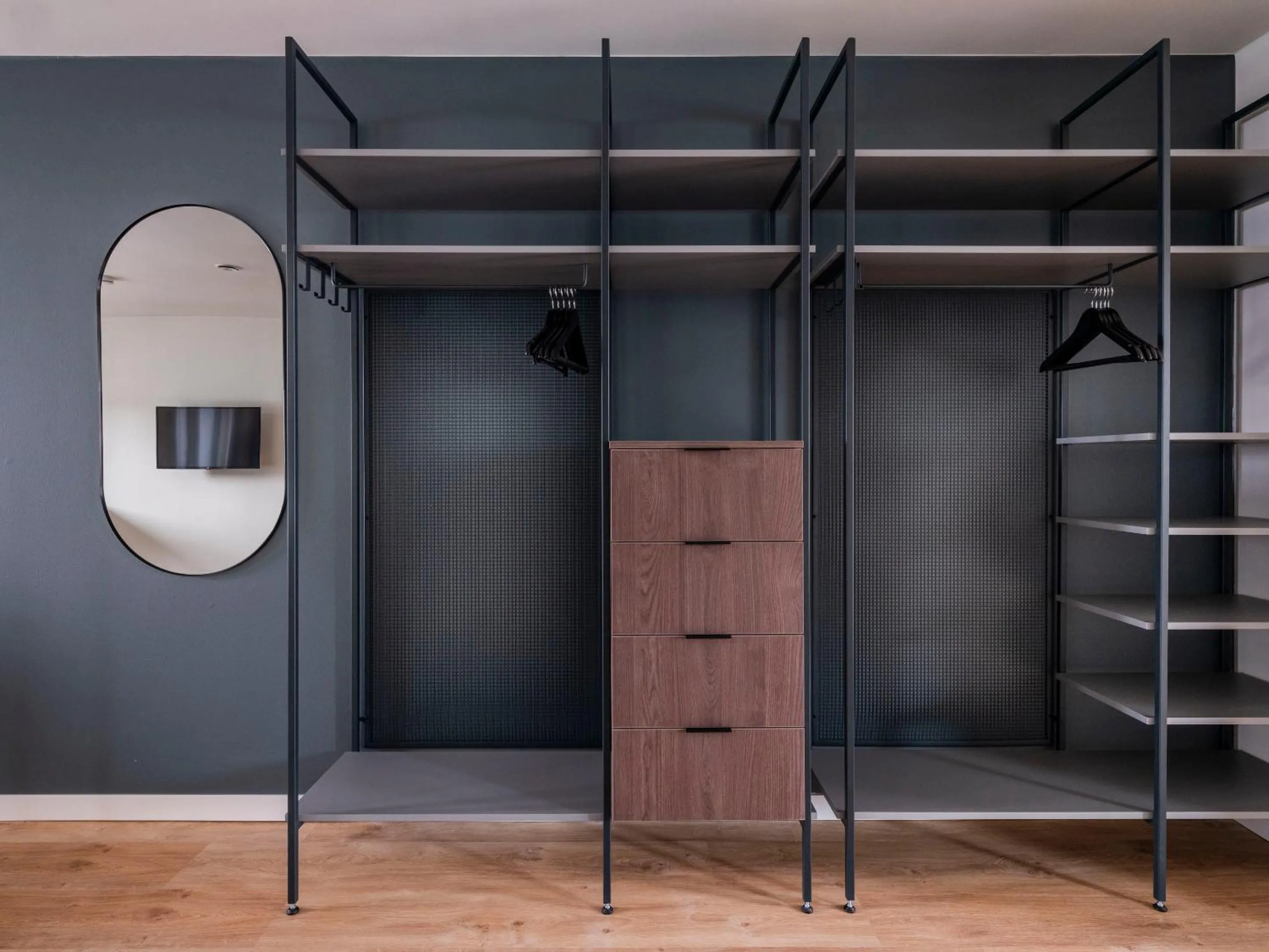 wardrobe in Numa Düsseldorf Leo