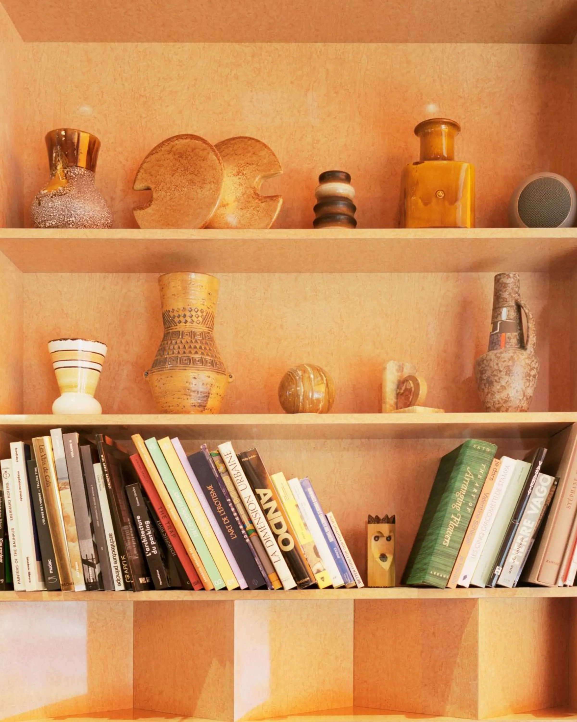 Restaurant/places to eat in Hôtel Présent - Entrée autonome, réception en ligne - Encore Mieux