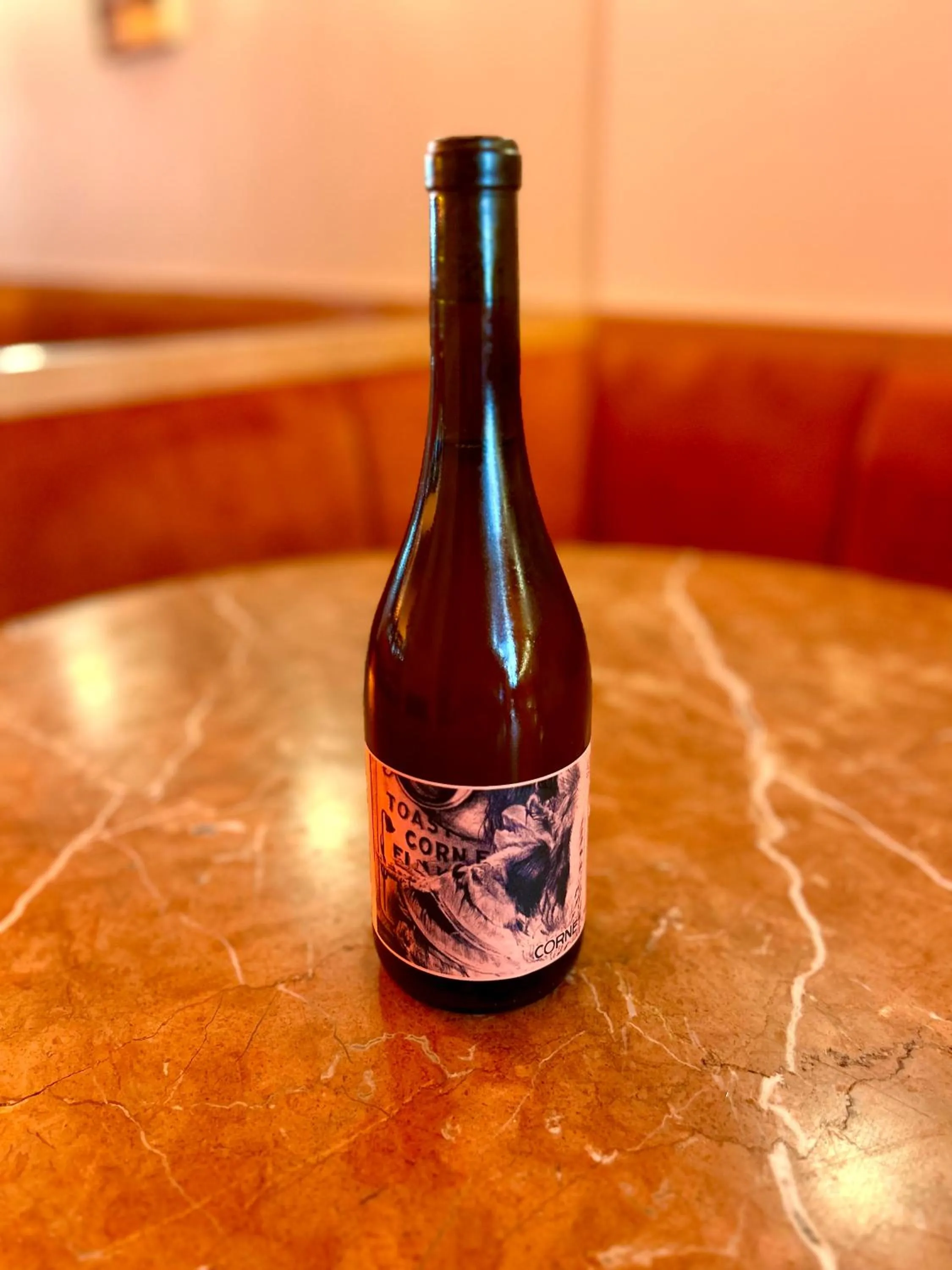 Restaurant/places to eat in Hôtel Présent - Entrée autonome, réception en ligne - Encore Mieux