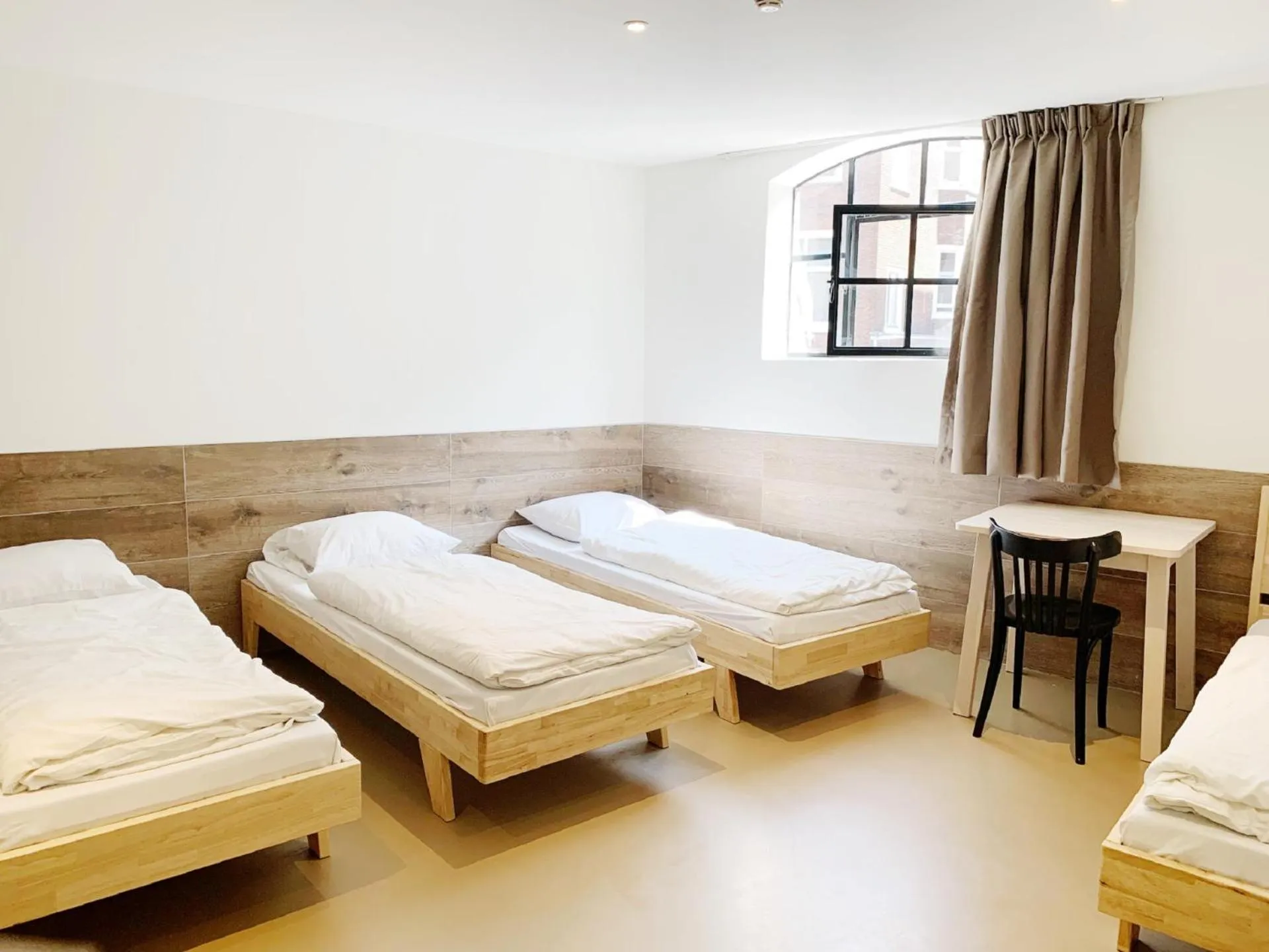 Bed in Hotel The Globe