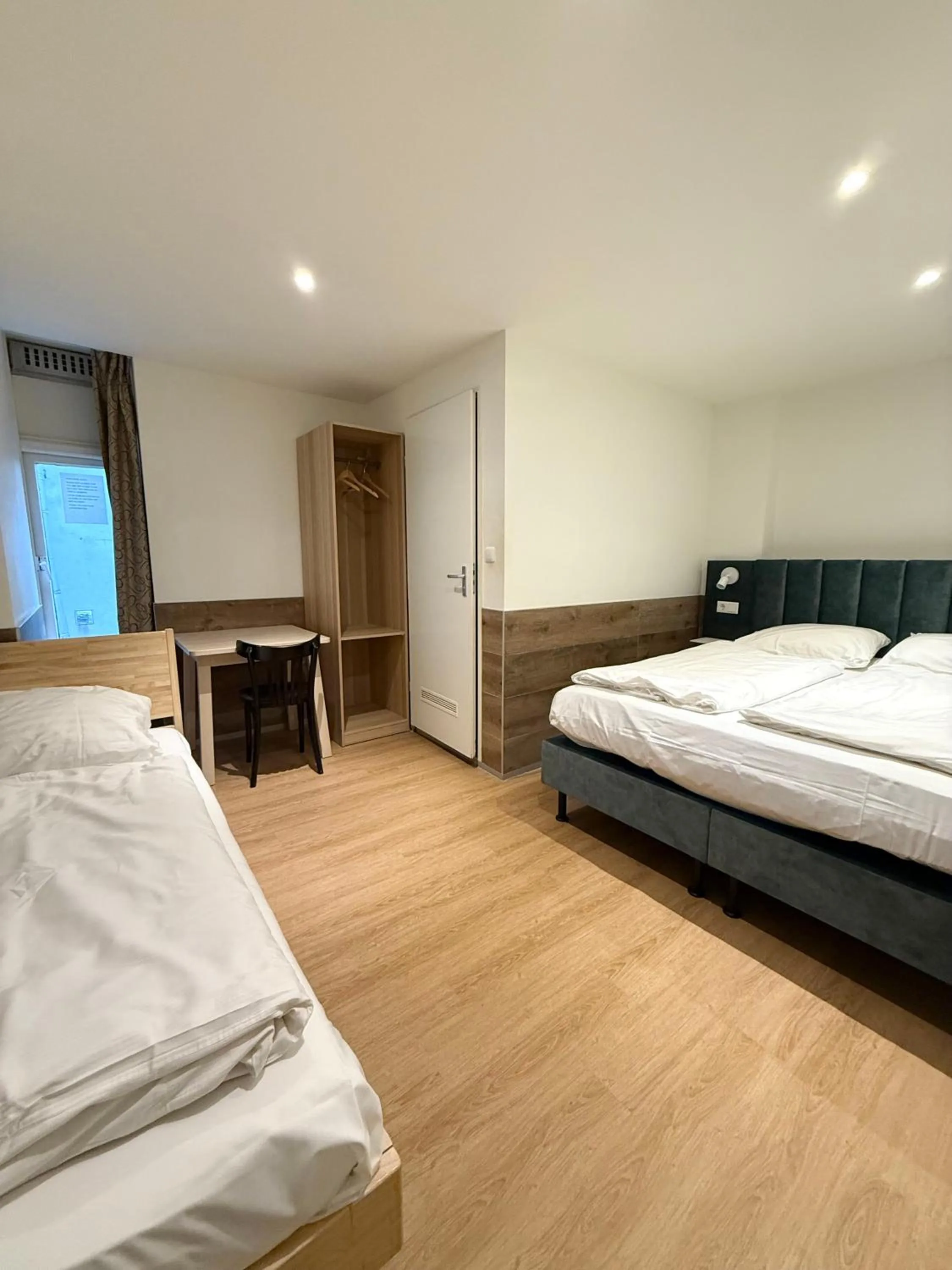 Bed in Hotel The Globe