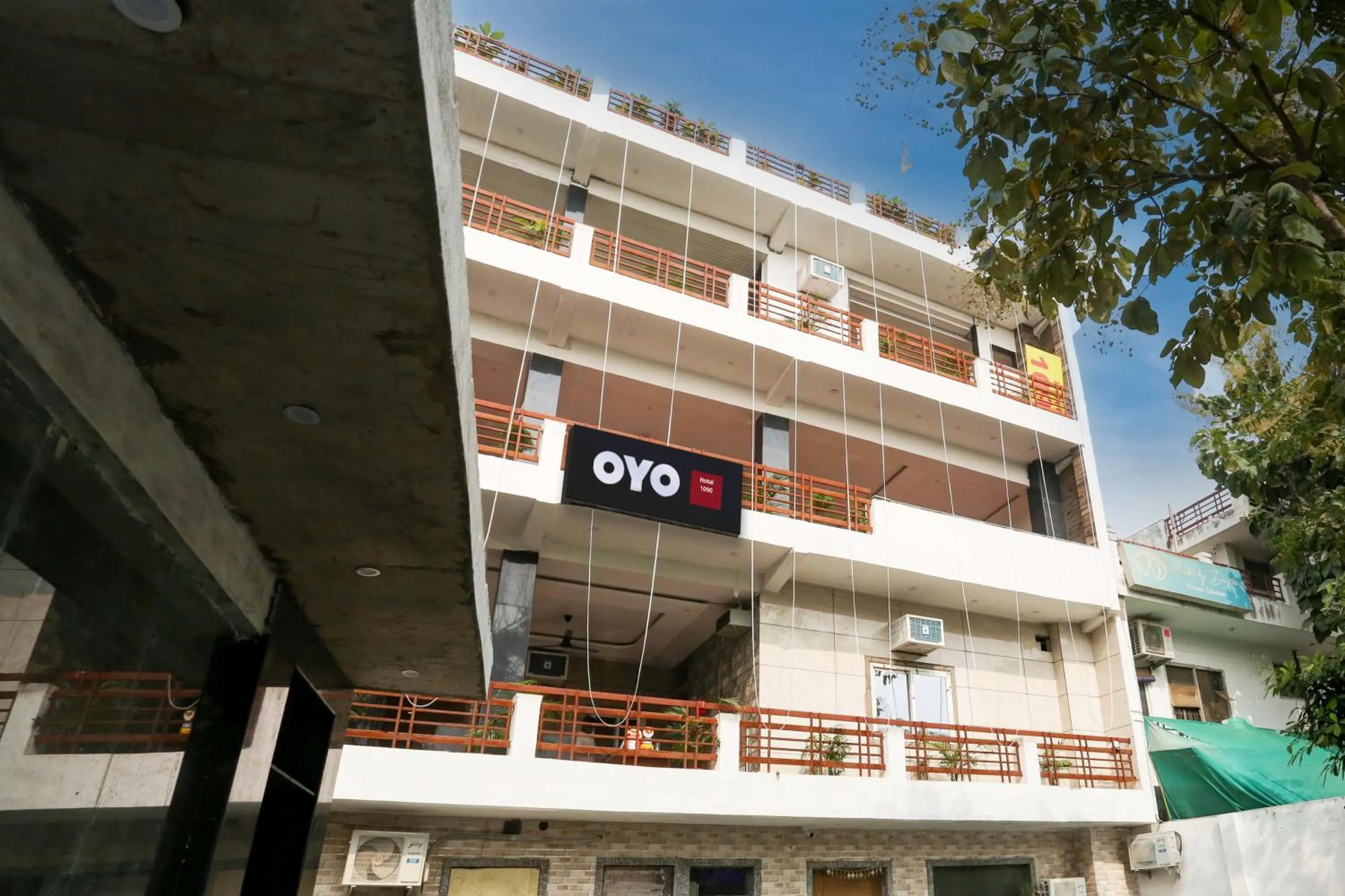 Hotel O 7