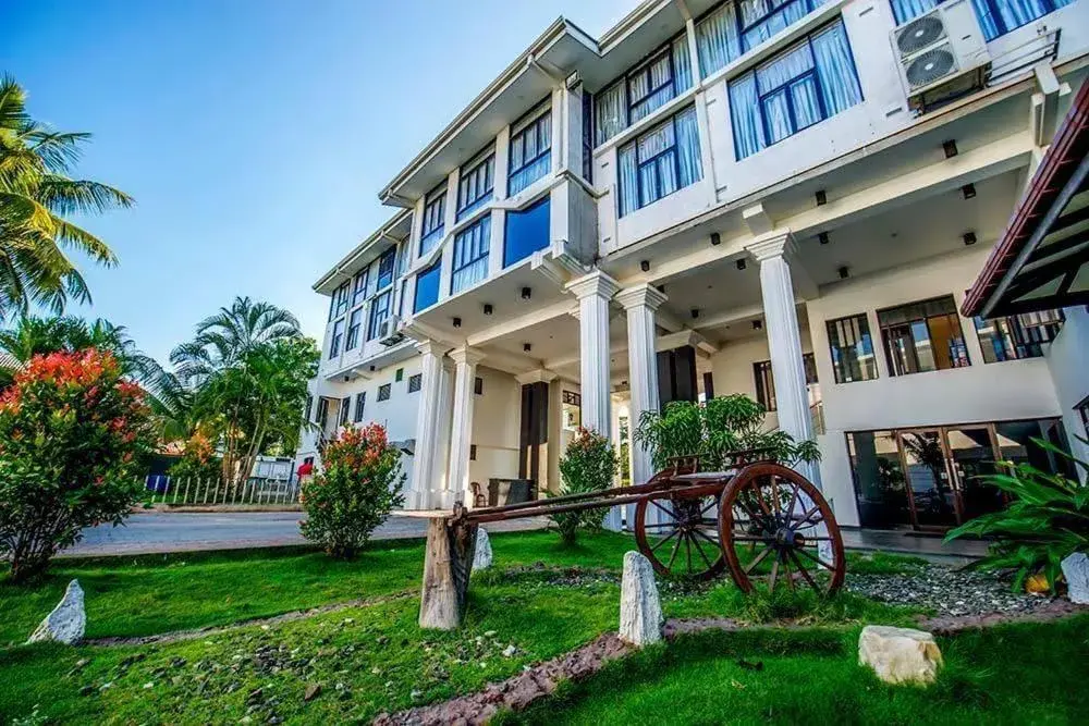 G.M.T.SORABORA VILLAGE HOTEL G.M.T.SORABORA VILLAGE HOTEL