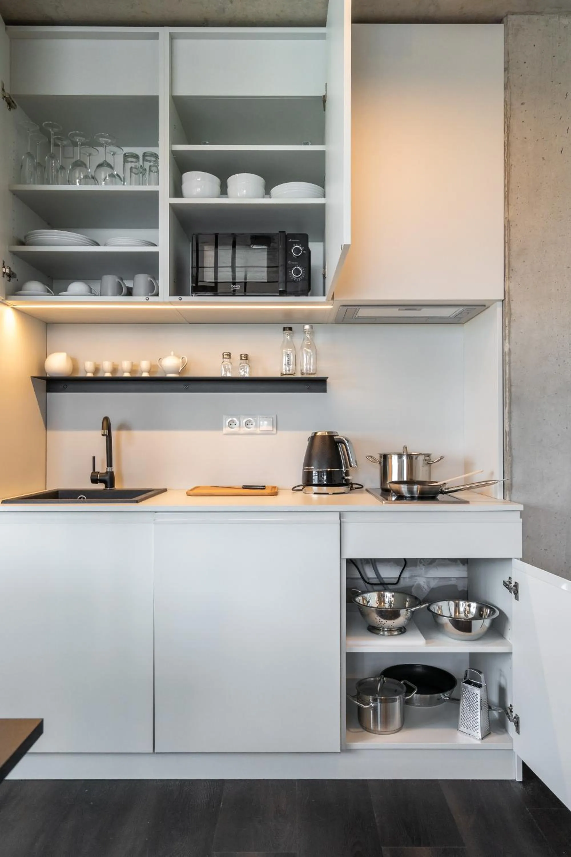 Kitchen or kitchenette in HONEST Ricany