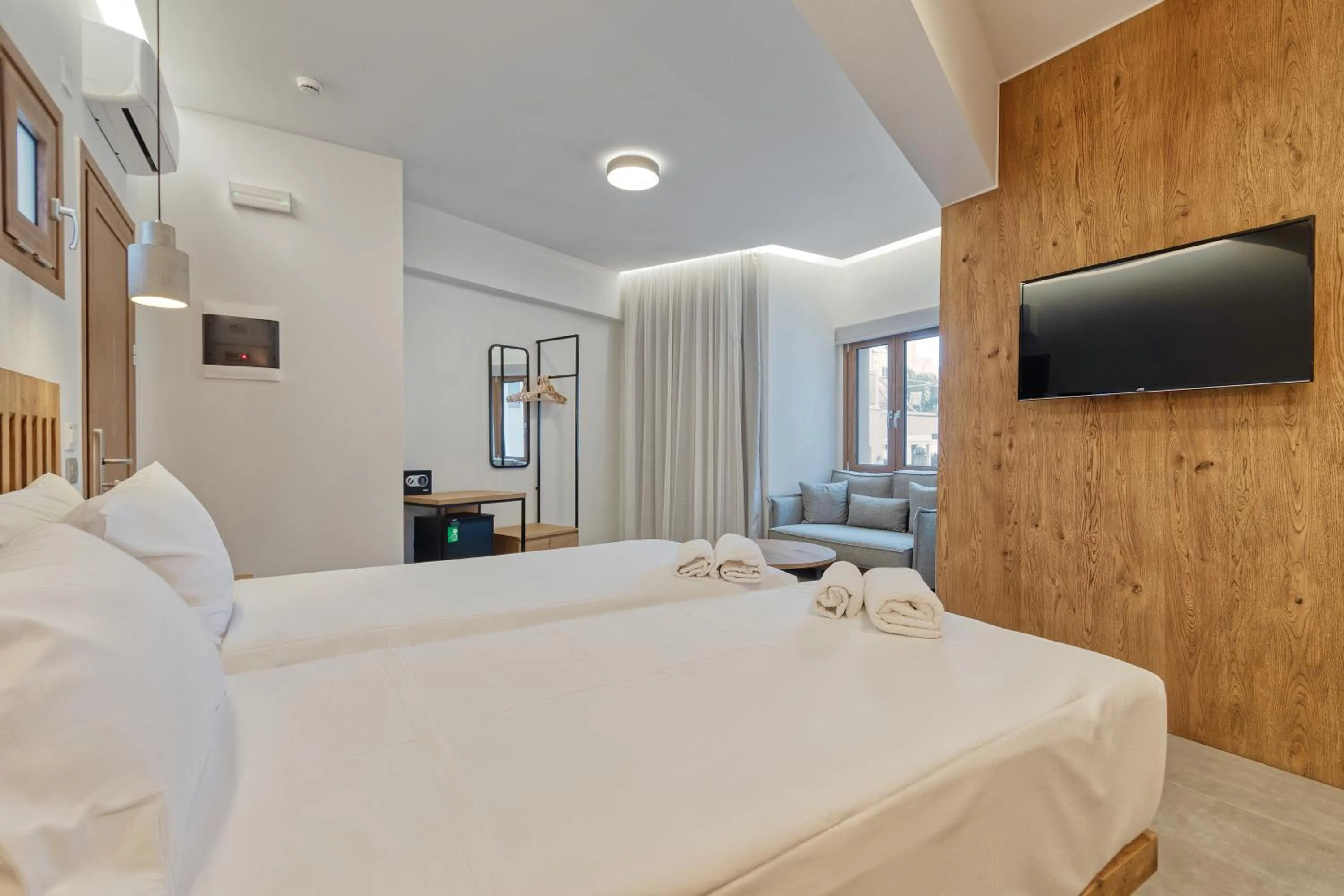 TV and multimedia, Bed in Harma Boutique Hotel