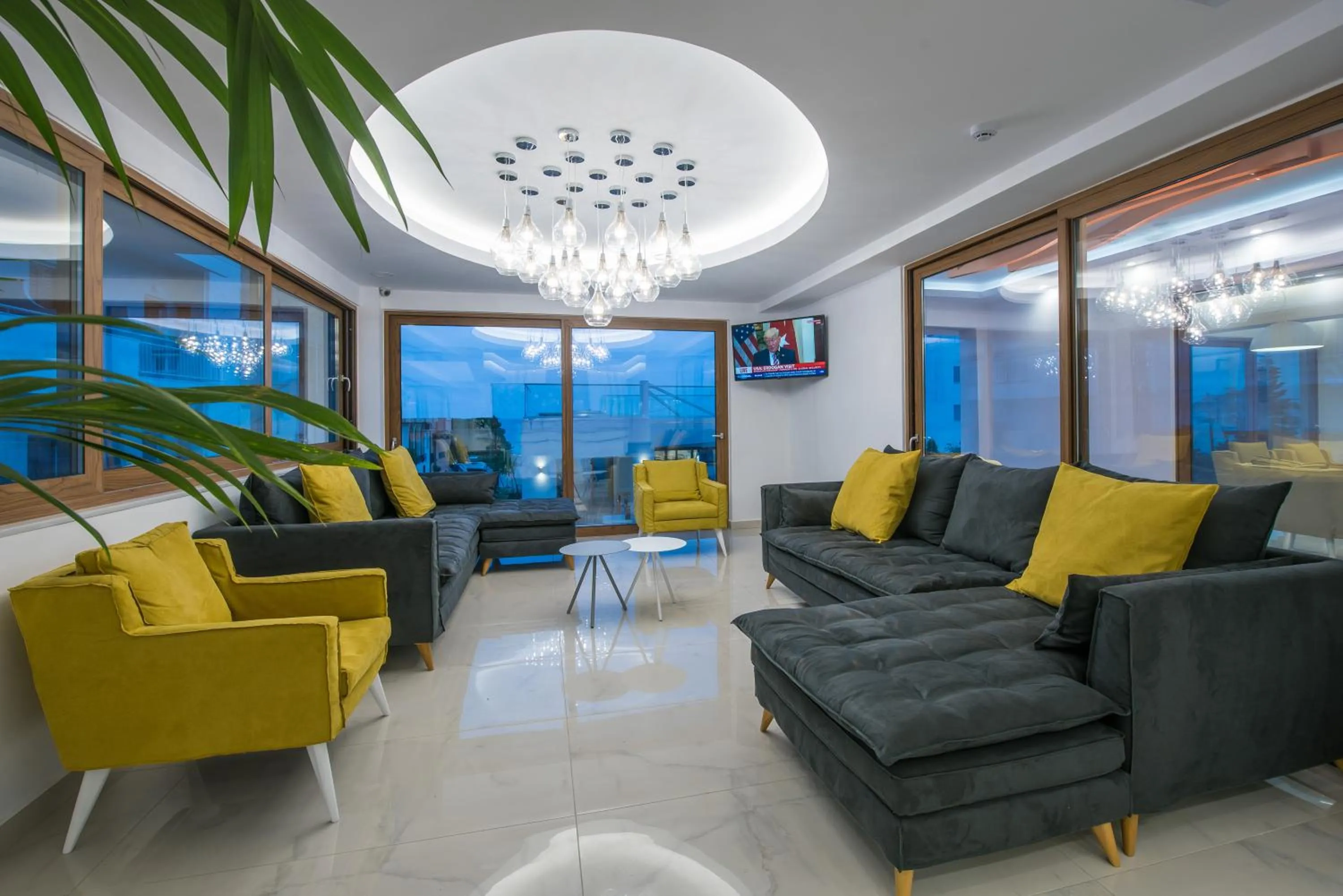 Communal lounge/ TV room in Harma Boutique Hotel