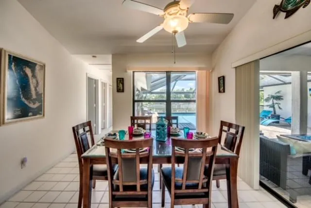 Villa McArita - 4 bedroom home w. heated pool on the water