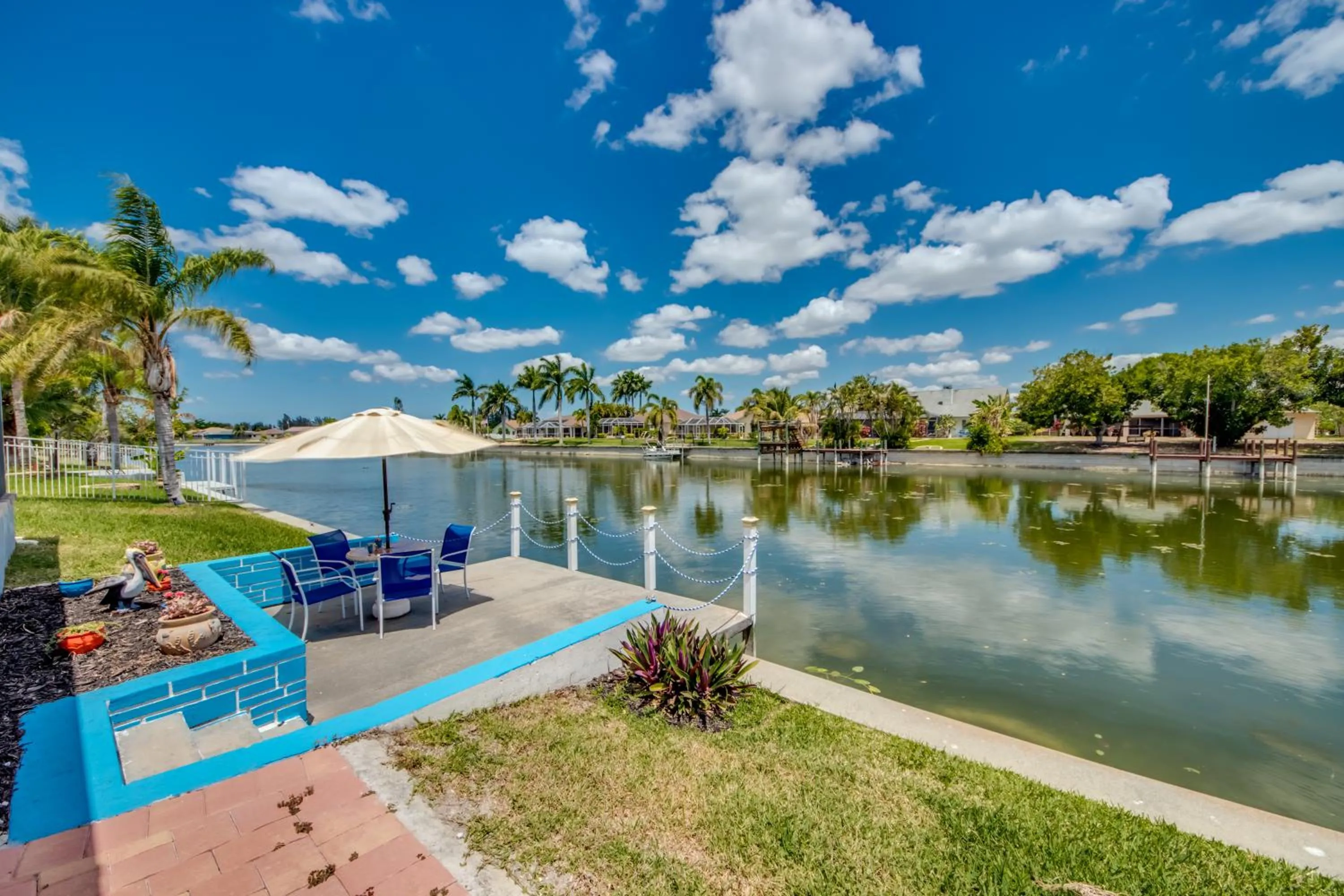 Villa McArita - 4 bedroom home w. heated pool on the water