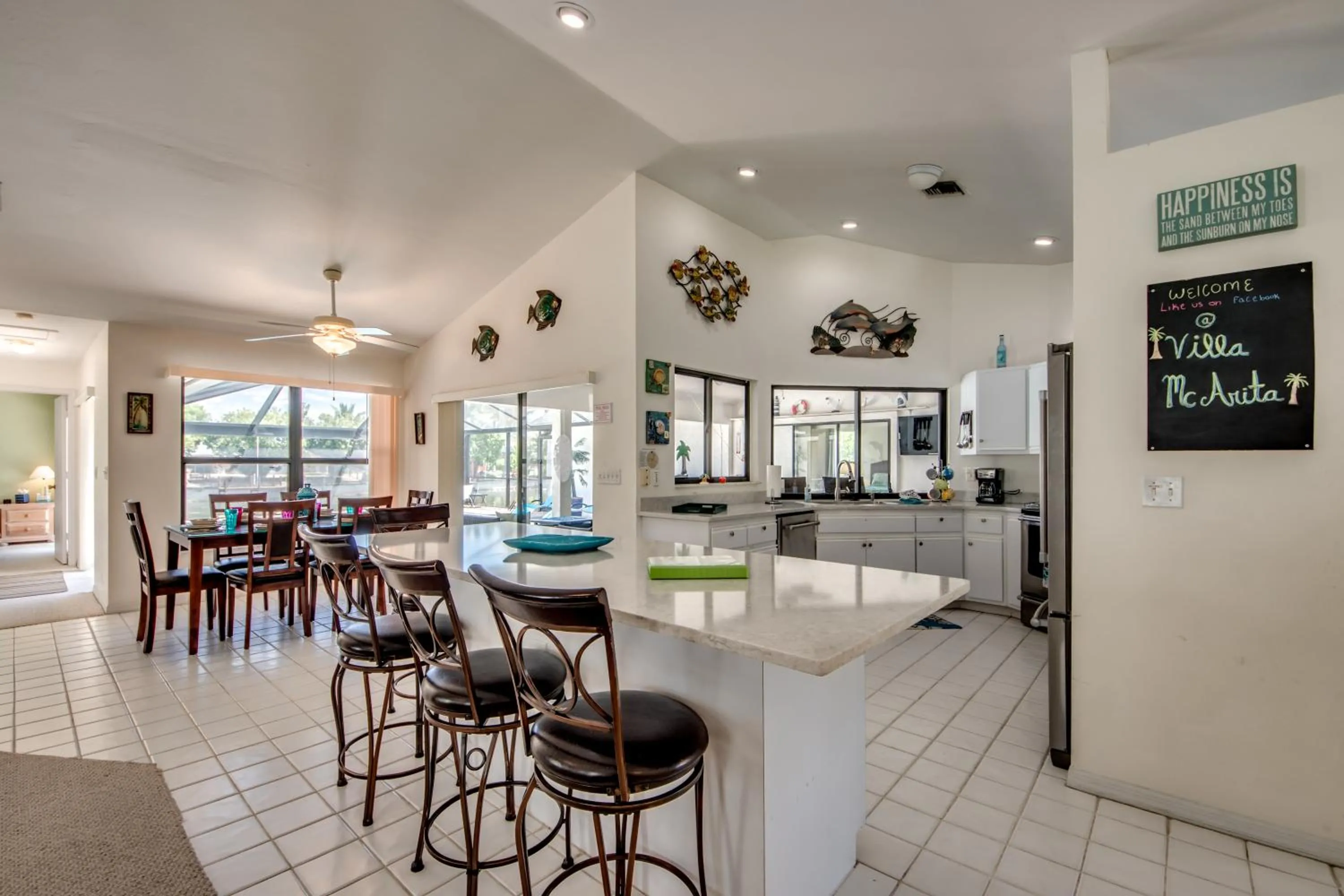 Villa McArita - 4 bedroom home w. heated pool on the water