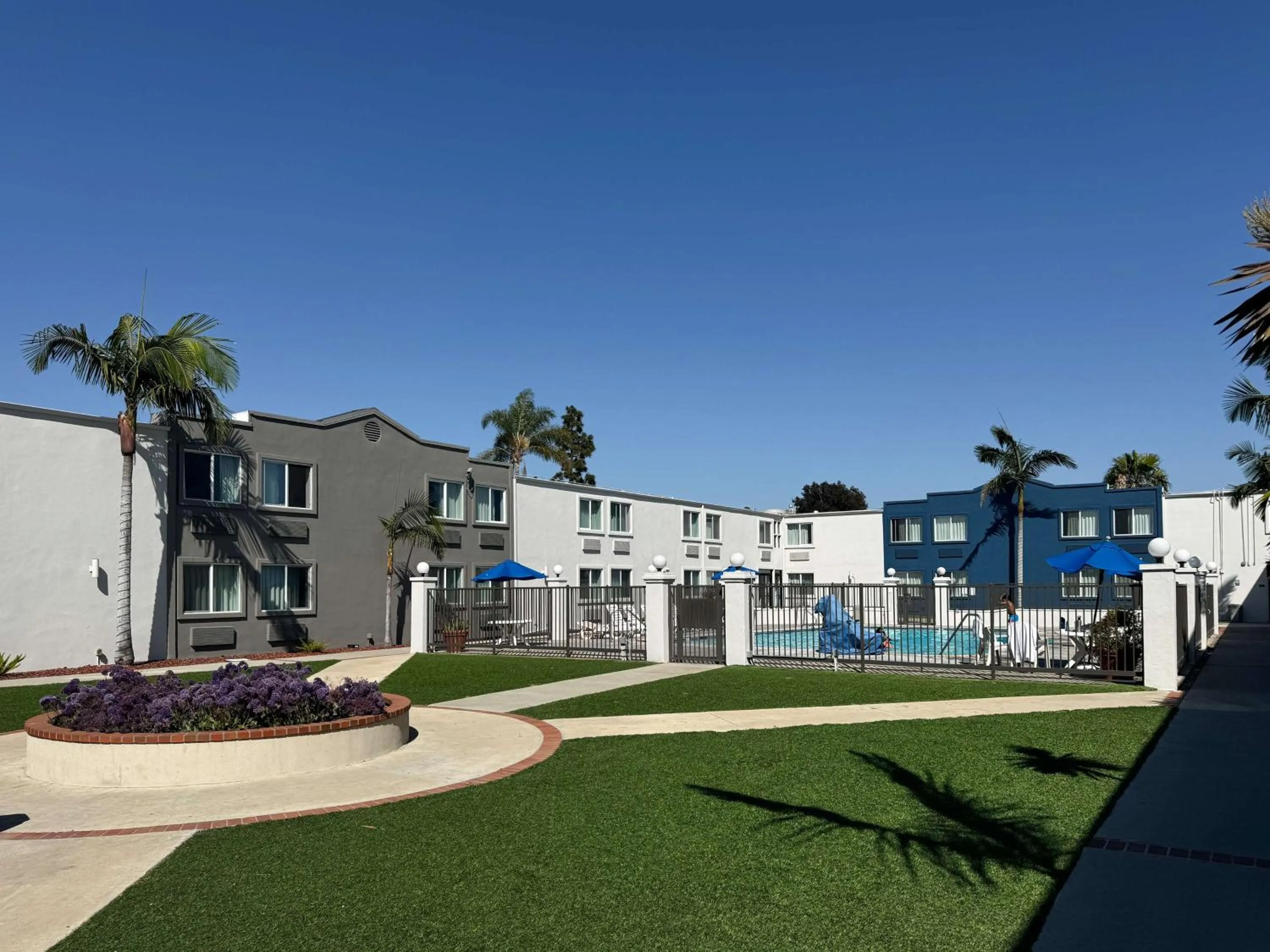 Property building in Studio 6 Suites Carson, CA