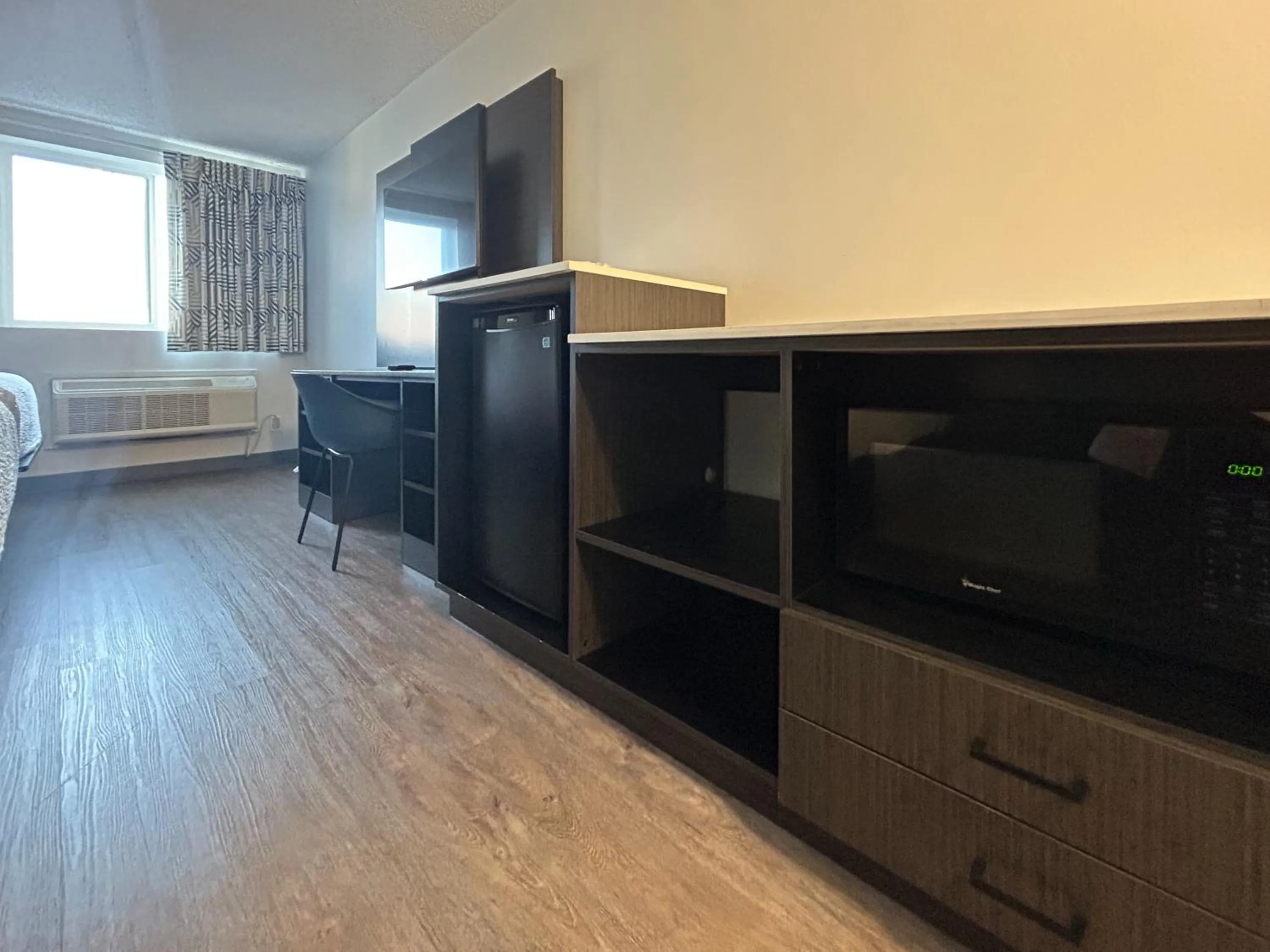 Bedroom, Bed in Studio 6 Suites Carson, CA