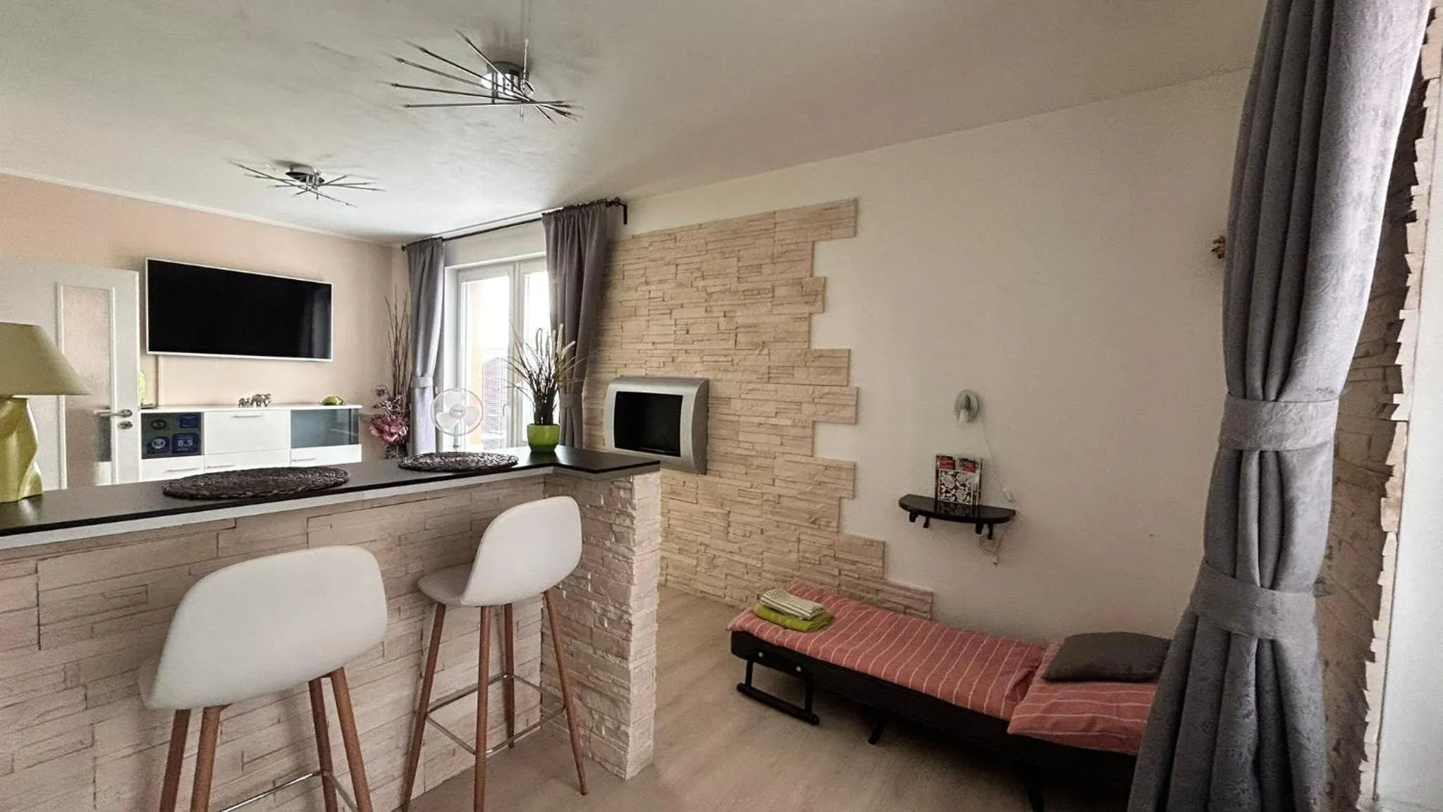 Bastien Studio near Airport