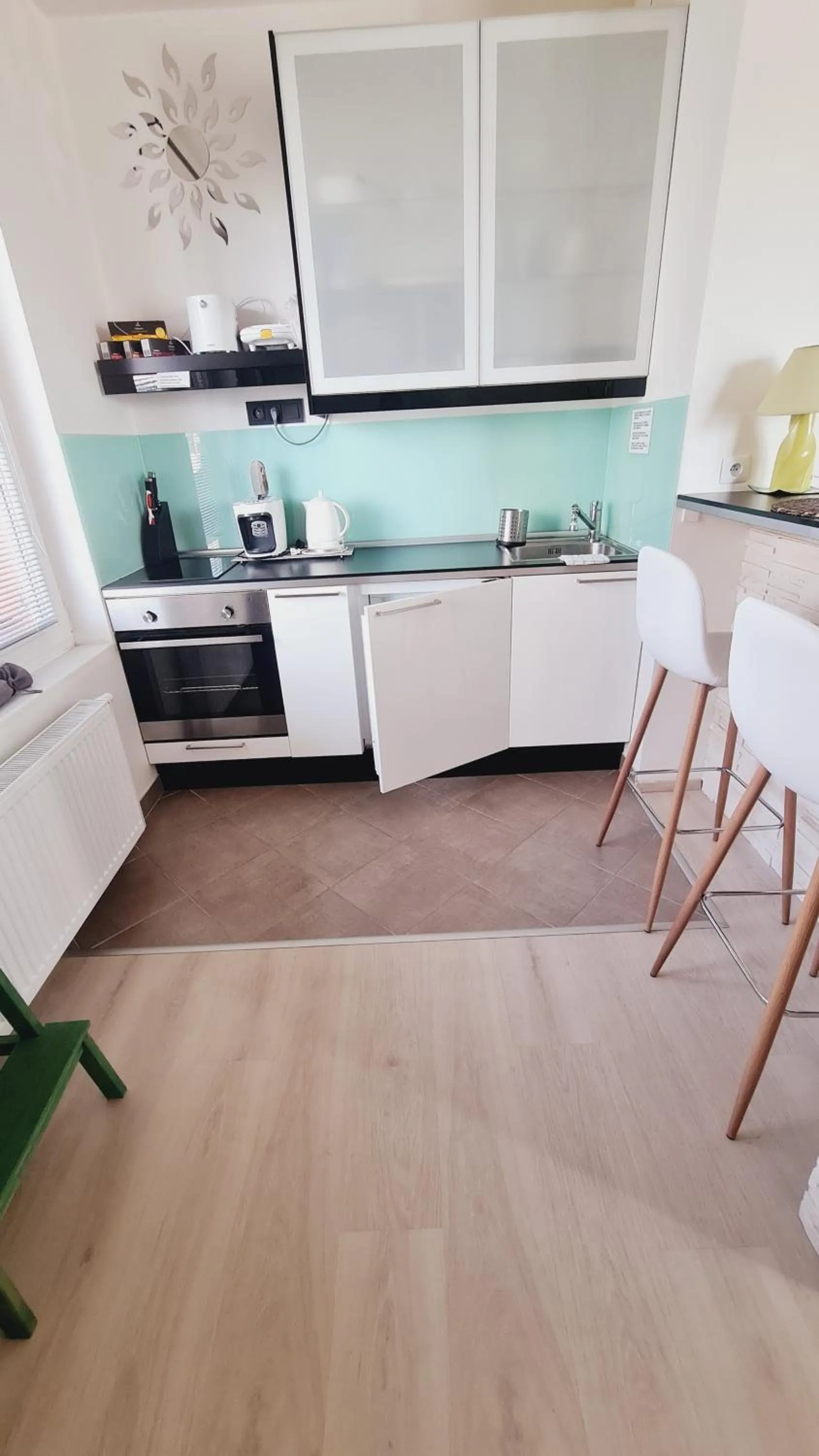 Kitchen or kitchenette in Bastien Studio near Airport