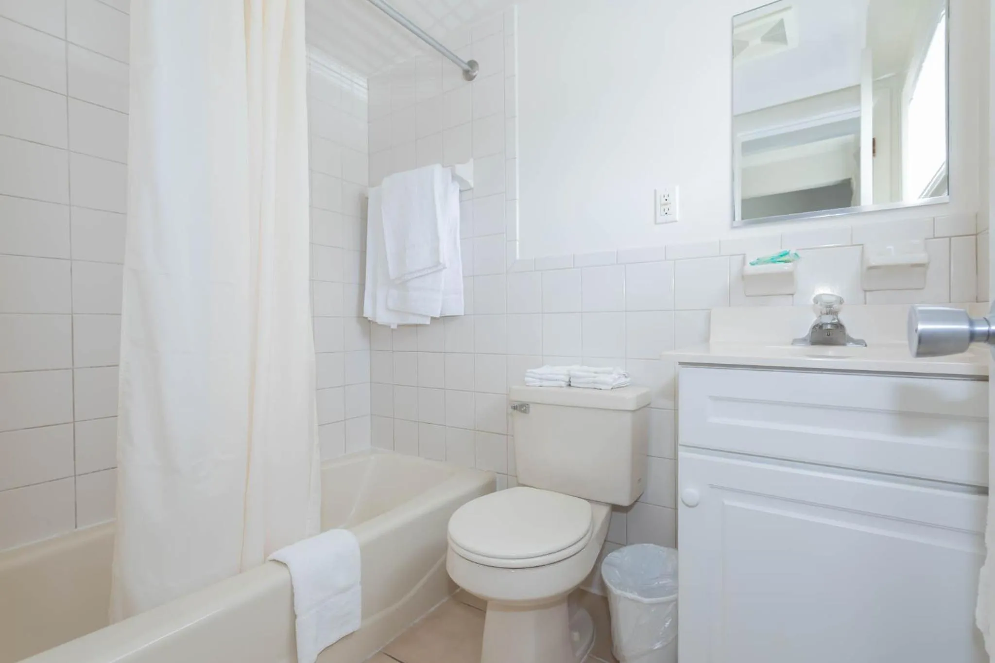 Bathroom in Fish Tales Boardwalk Inn & Ocean Mecca Motel