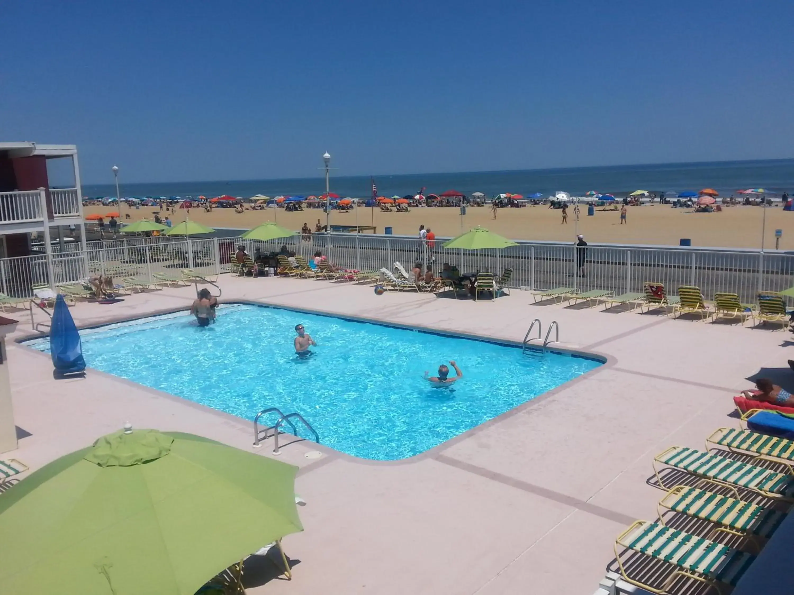 Fish Tales Boardwalk Inn & Ocean Mecca Motel Fish Tales Boardwalk Inn & Ocean Mecca Motel