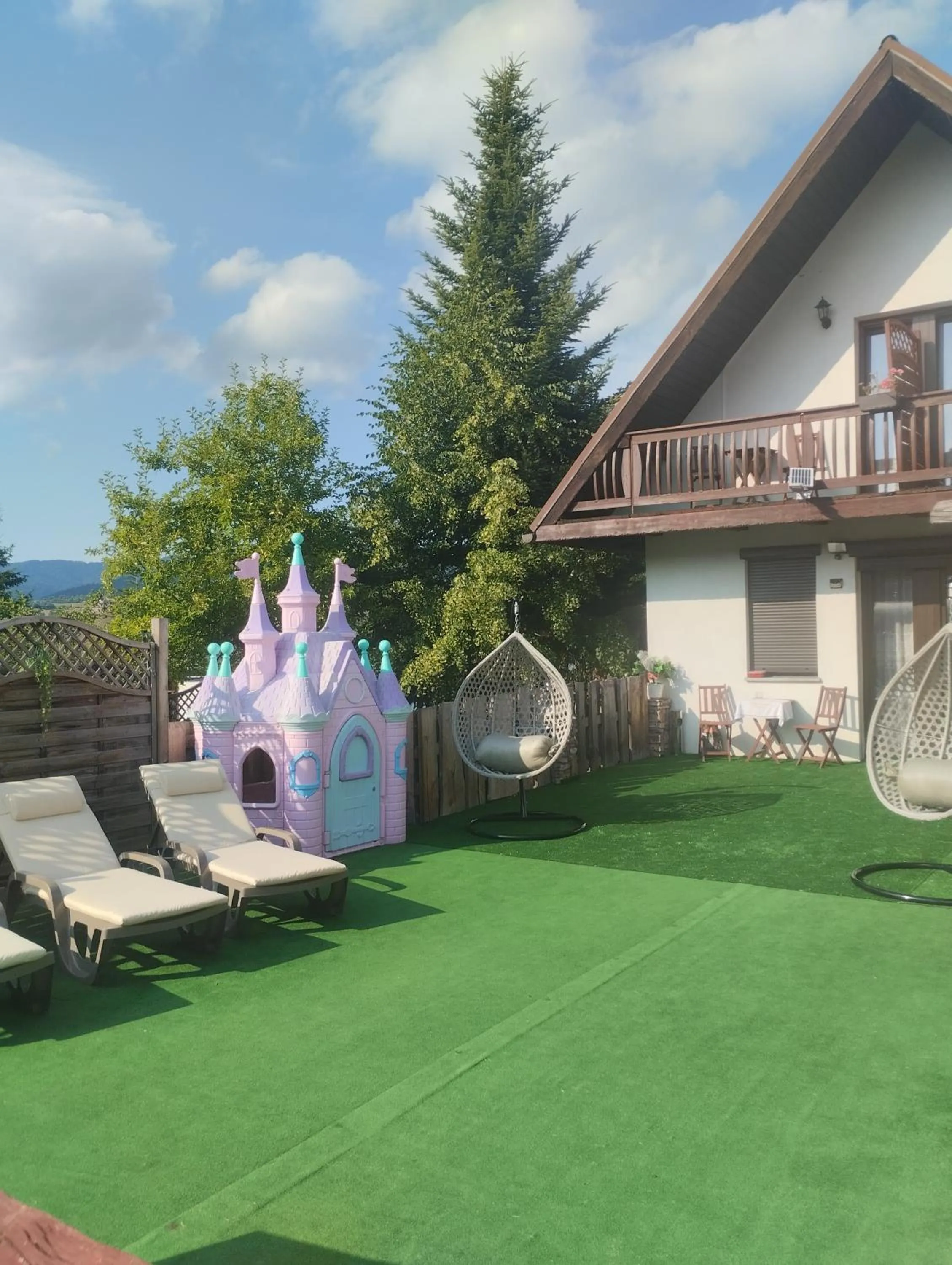 sunbed in Willa Rycerz