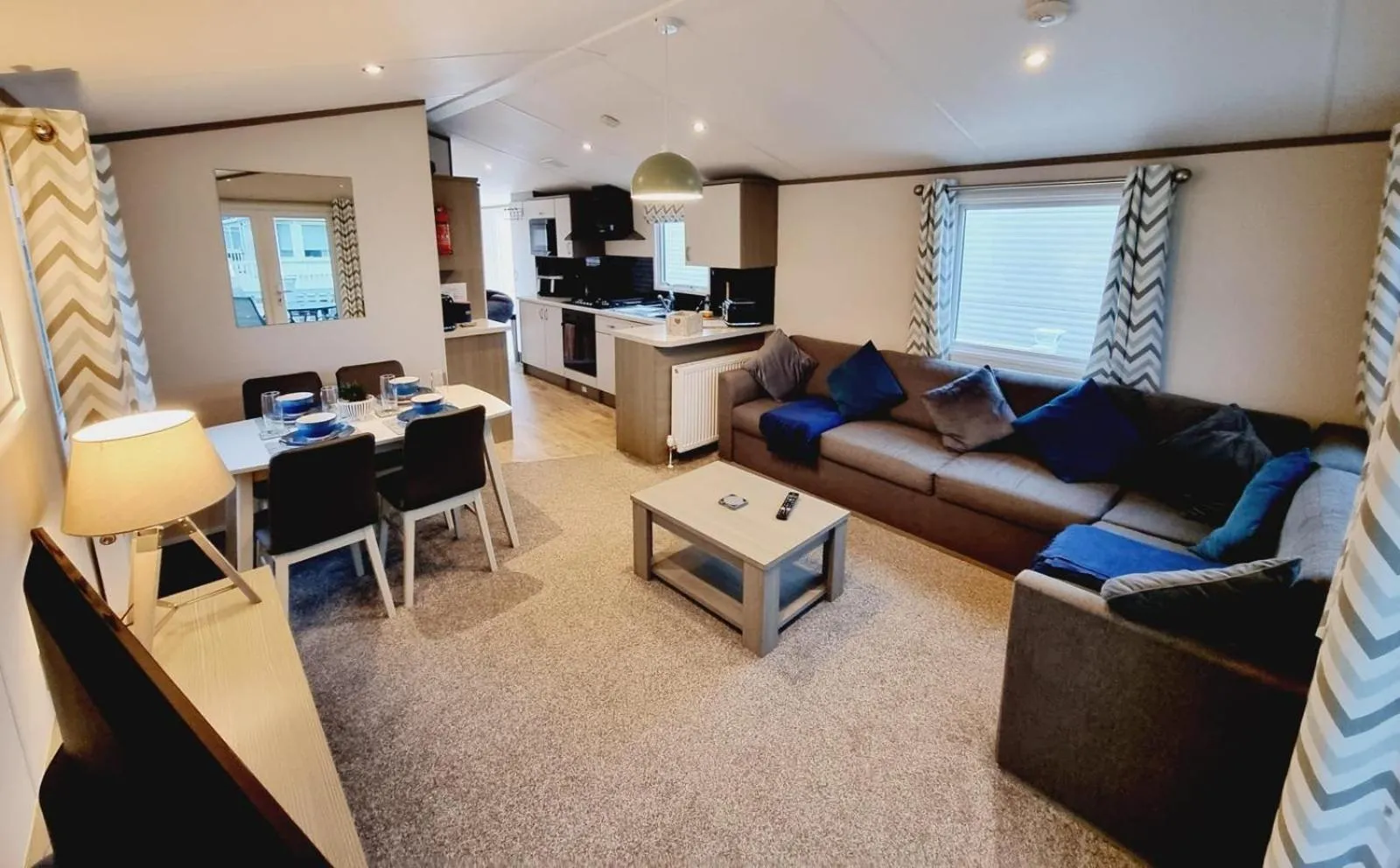Golden Palm Resort - The Atlas Family - Coastal Caravan Breaks