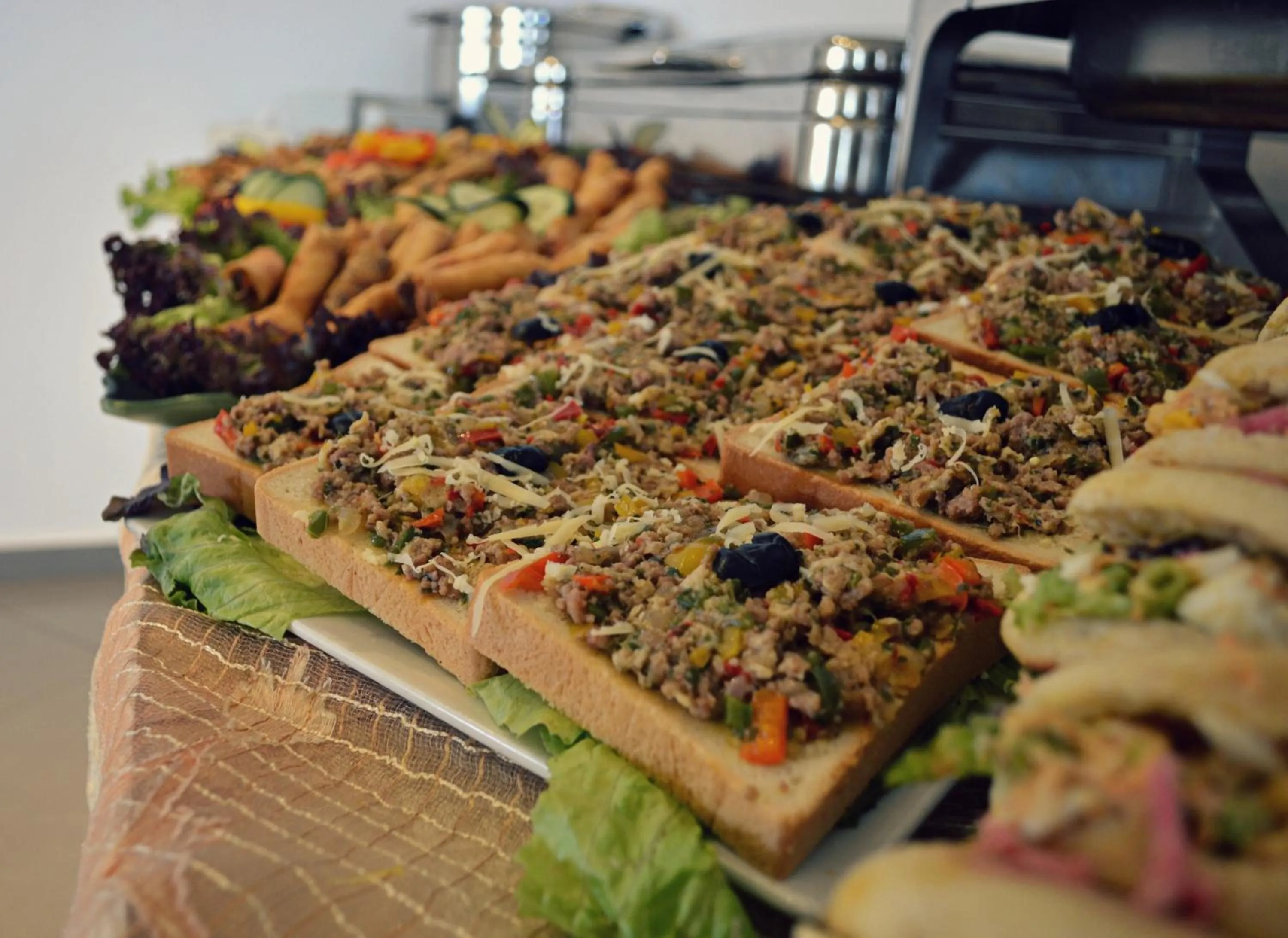 Restaurant/places to eat in Le Rio Appart-Hotel City Center