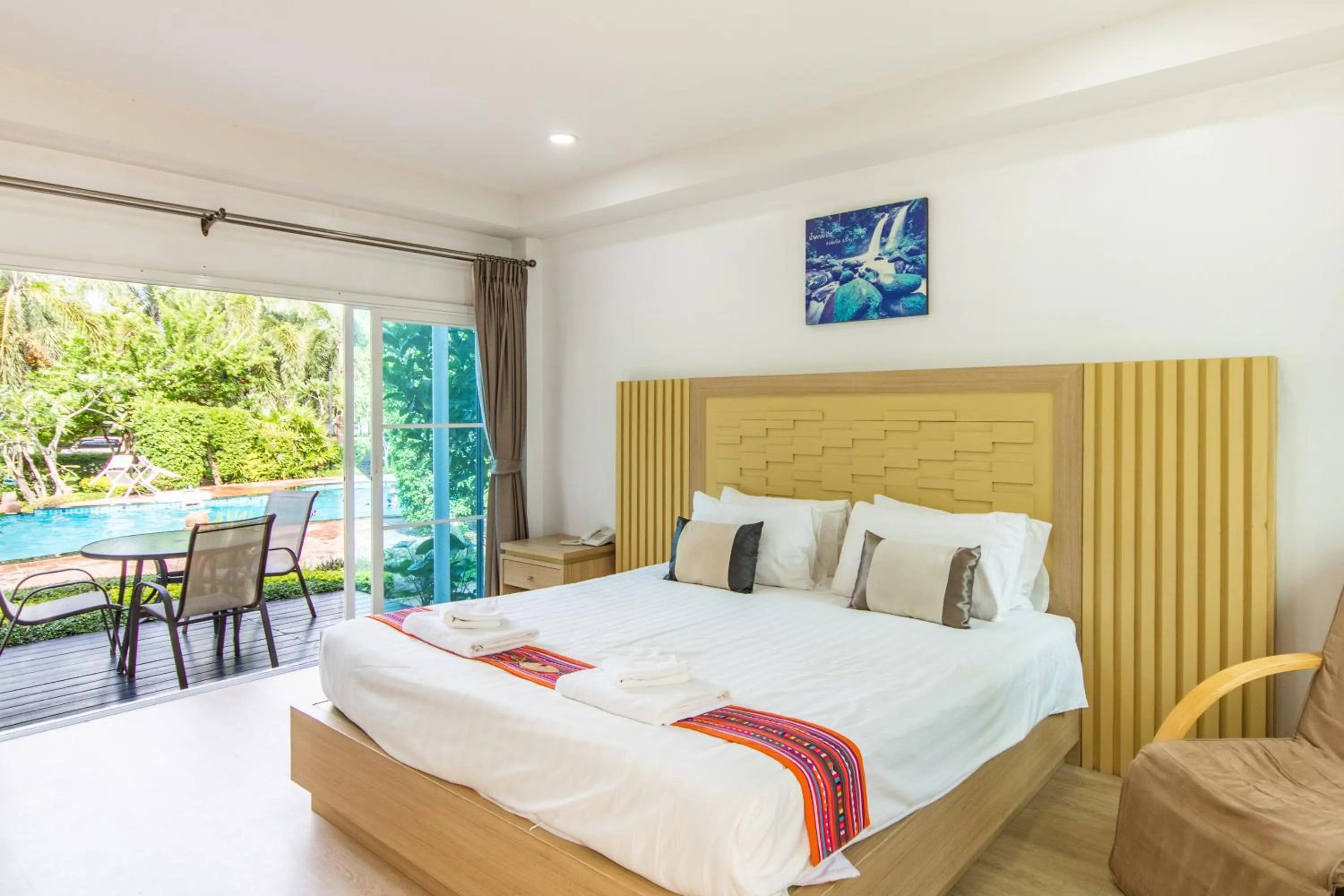 Bedroom, Bed in Sangthong Resort at Chiang Klang