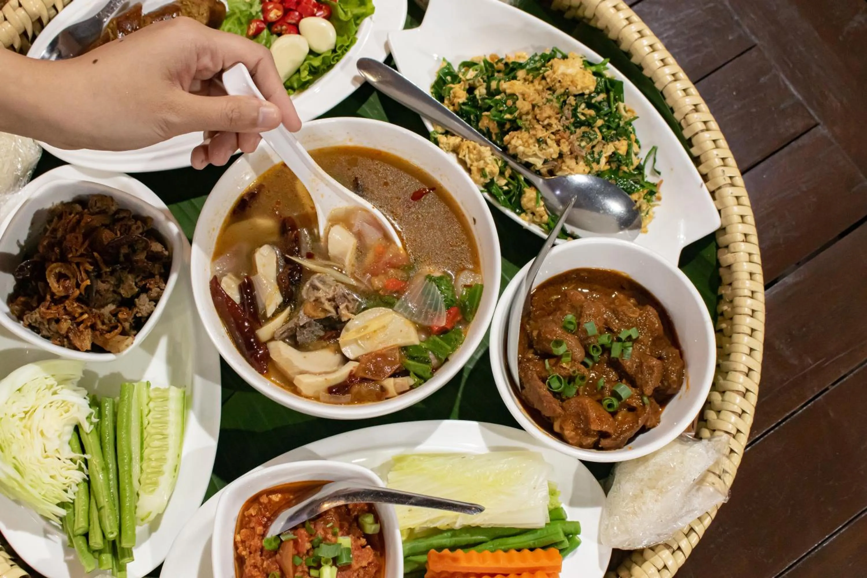 Food in Sangthong Resort at Chiang Klang