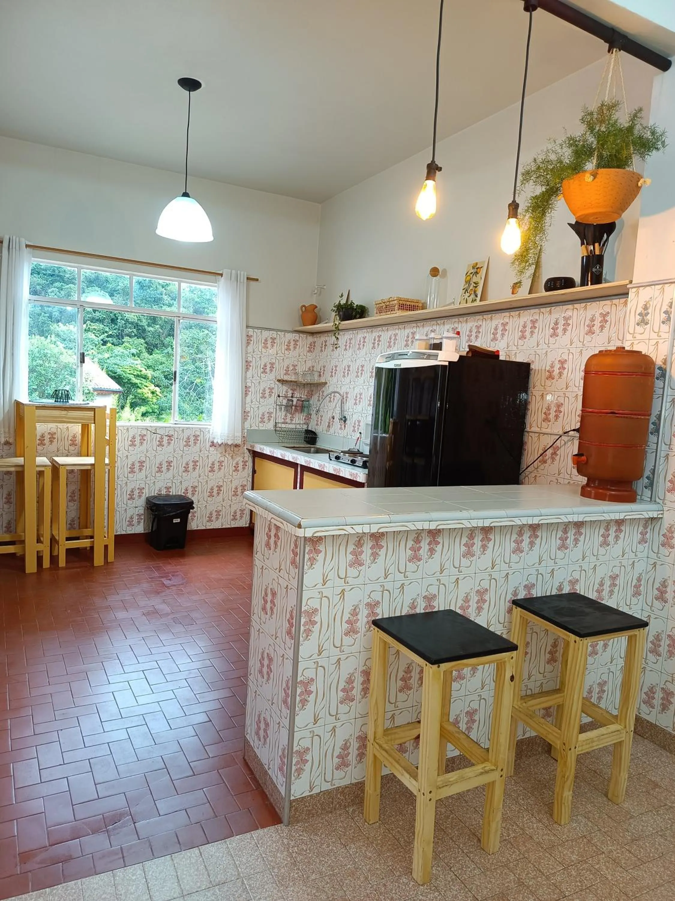 Kitchen or kitchenette in É Hostel