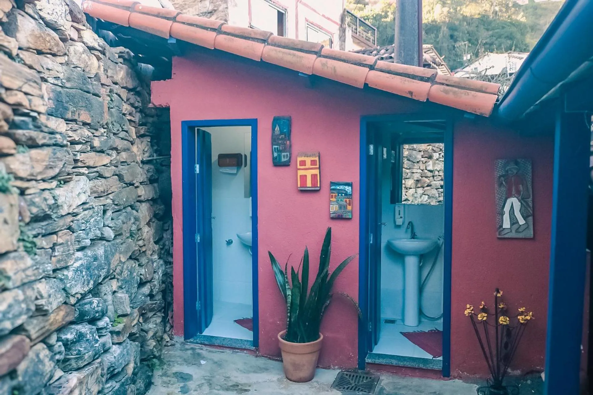 É Hostel