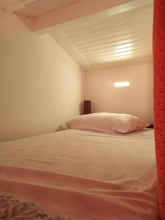 Bed in É Hostel
