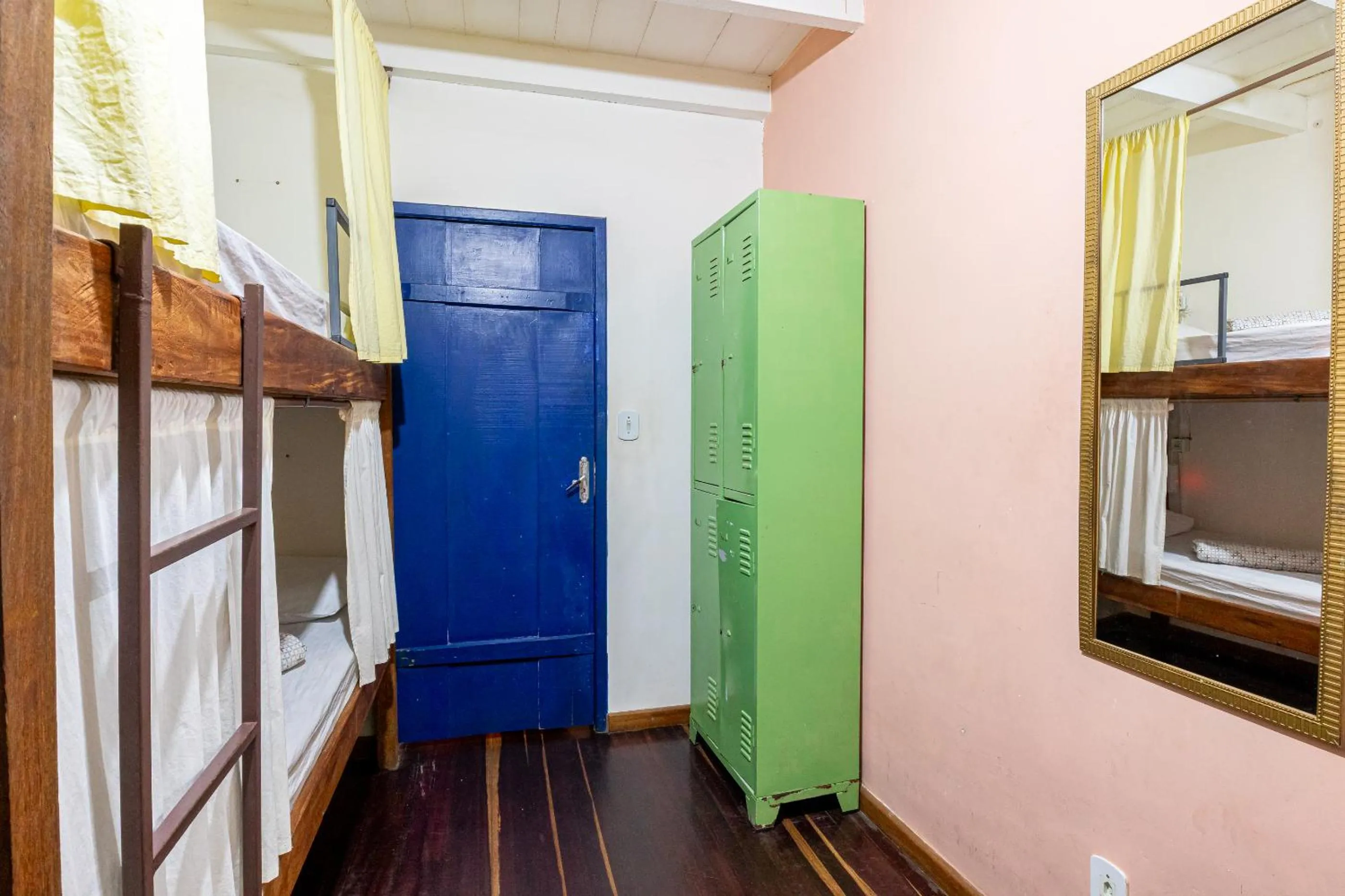 É Hostel