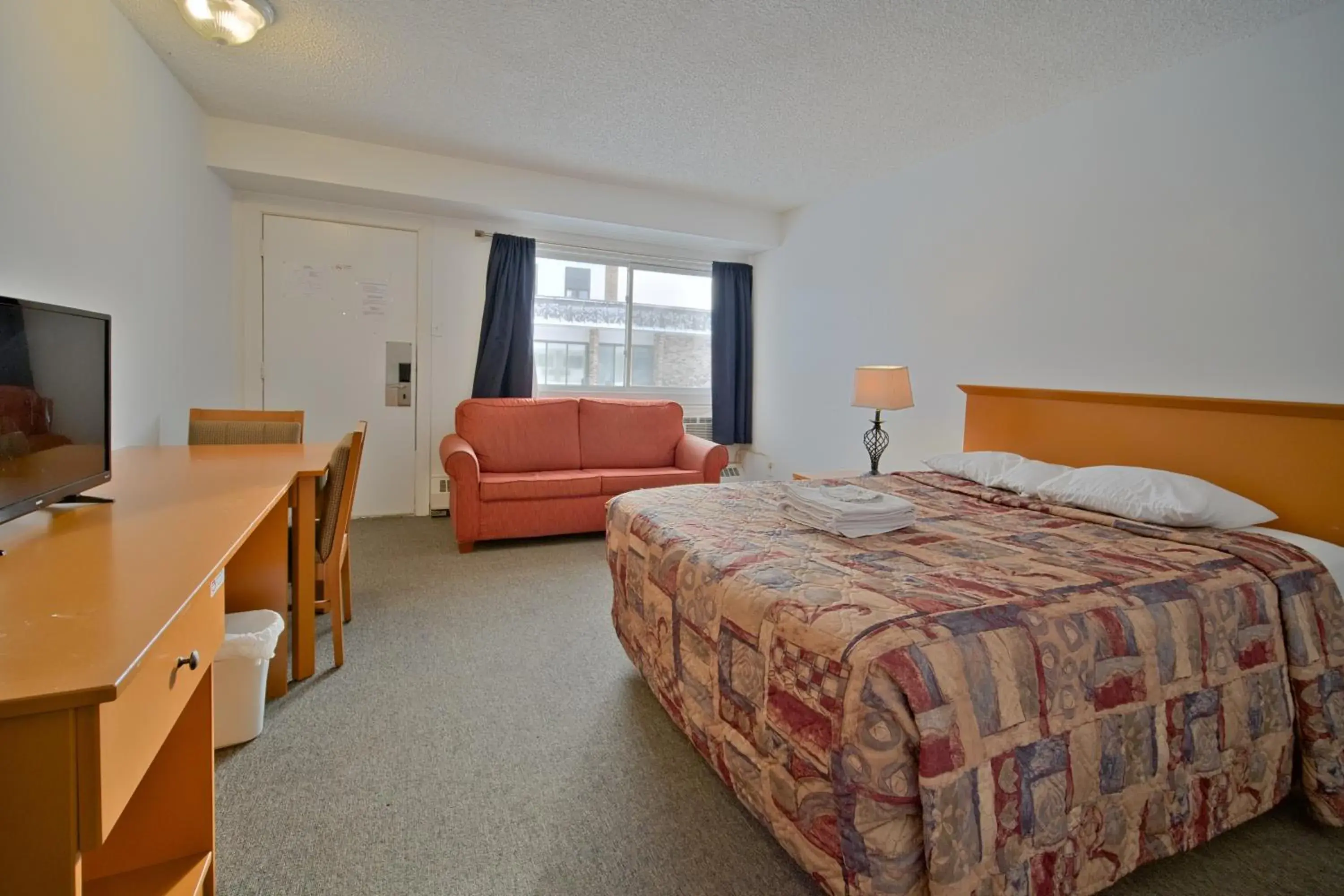 Photo of the whole room, Bed in Midtown Inn Photo of the whole room, Bed in Midtown Inn