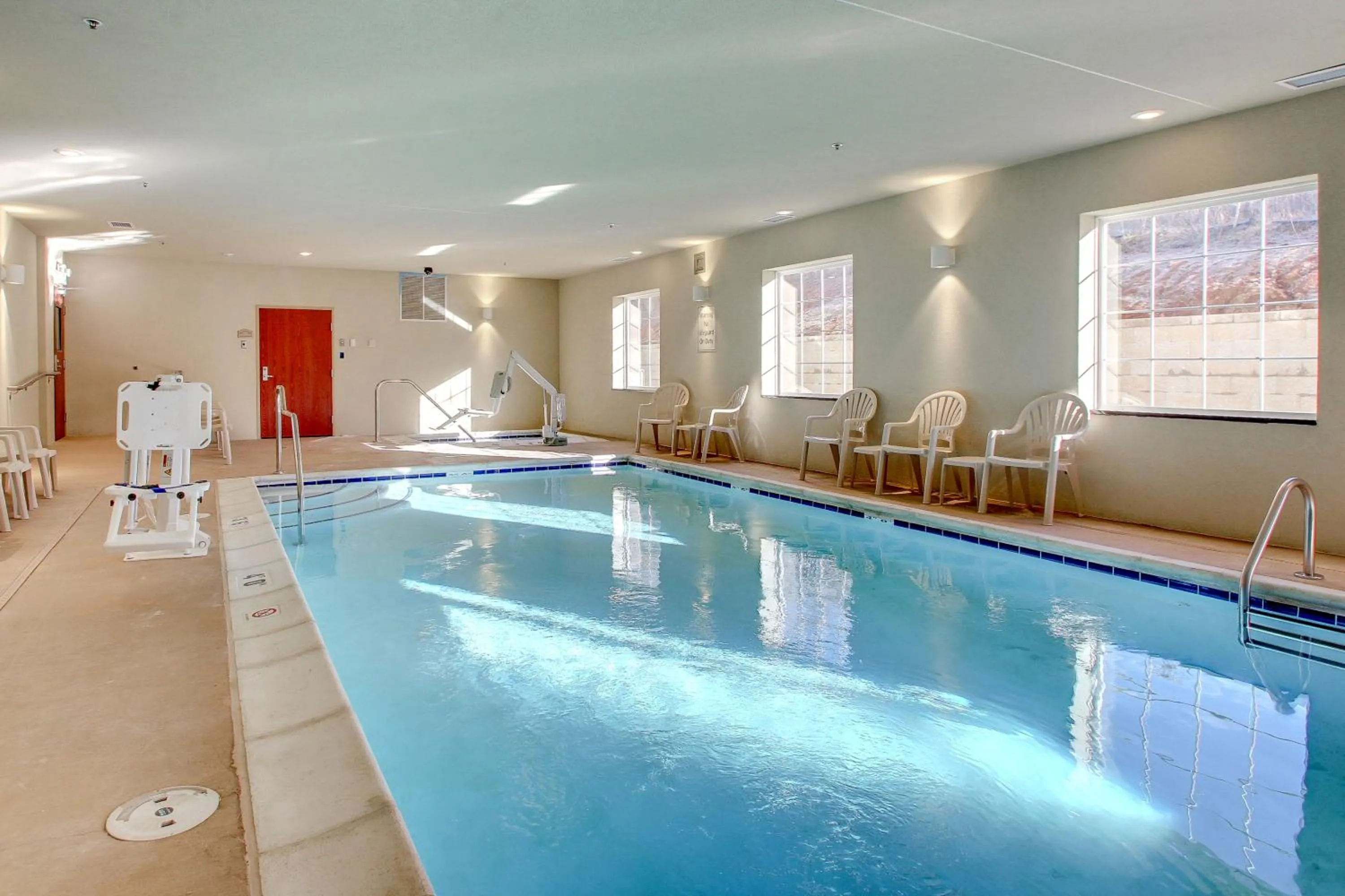 Swimming pool in Cobblestone Hotel & Suites - Salem