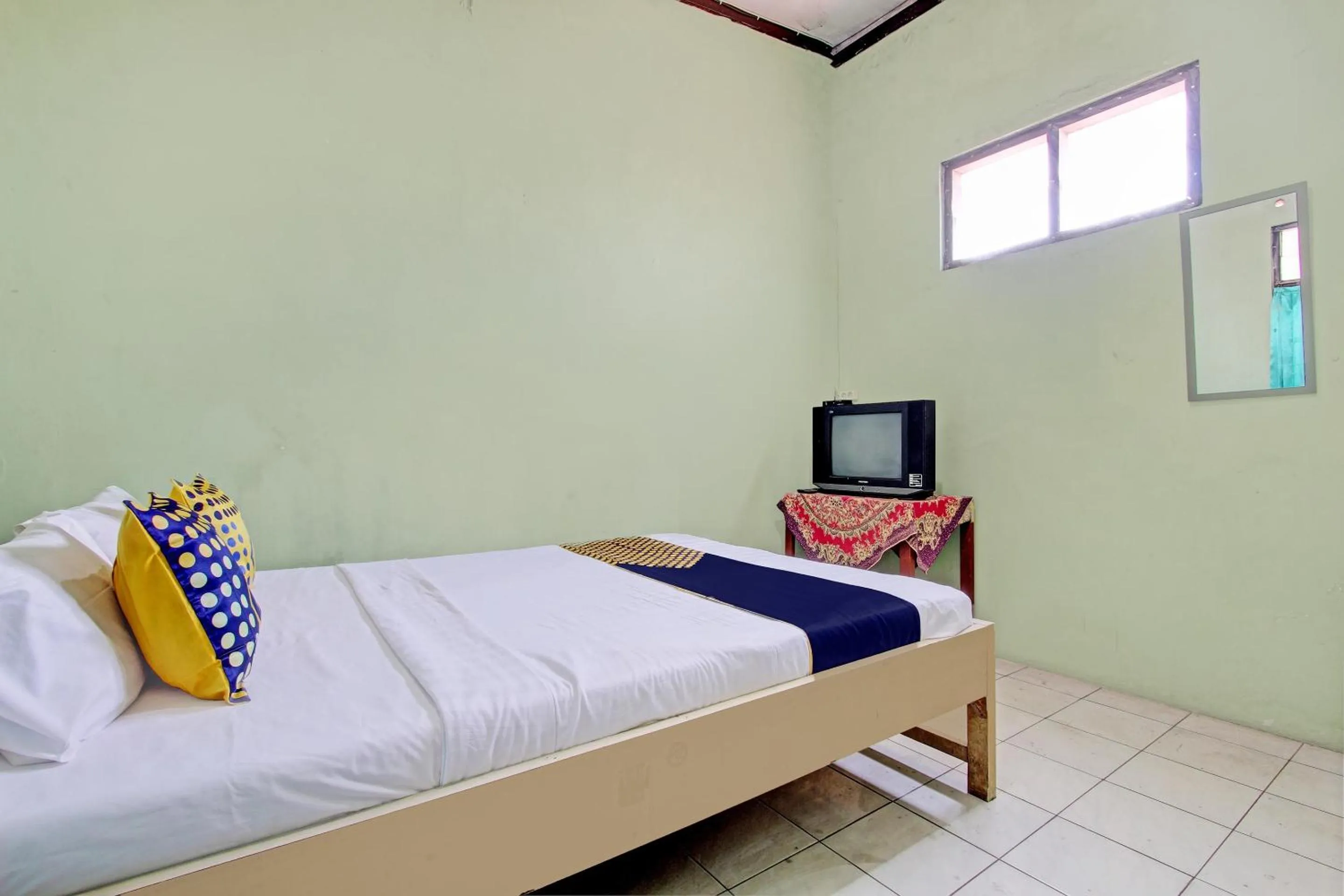 Bedroom, Bed in Hotel O Jaya Kusuma