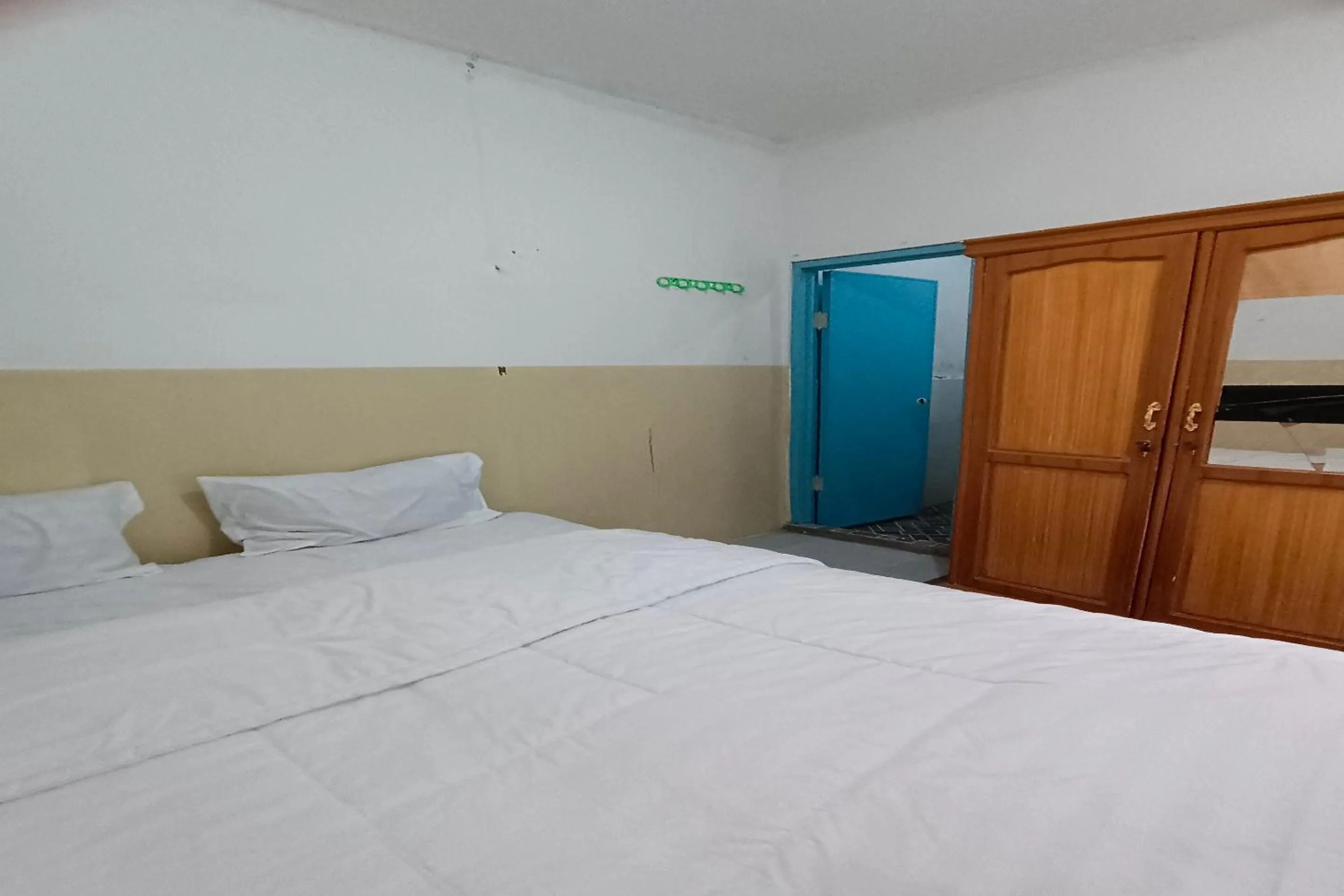 Bedroom, Bed in Hotel O Merah House