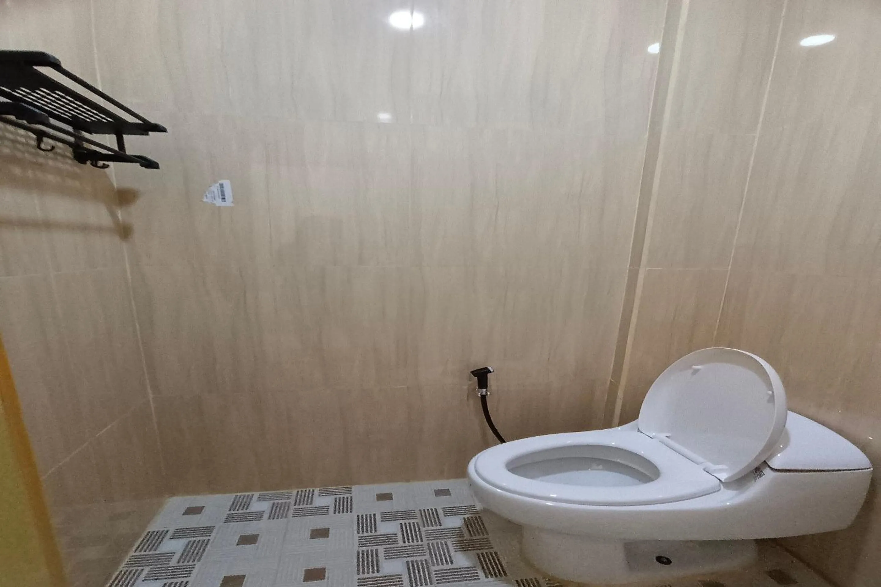 Bathroom in Hotel O Merah House