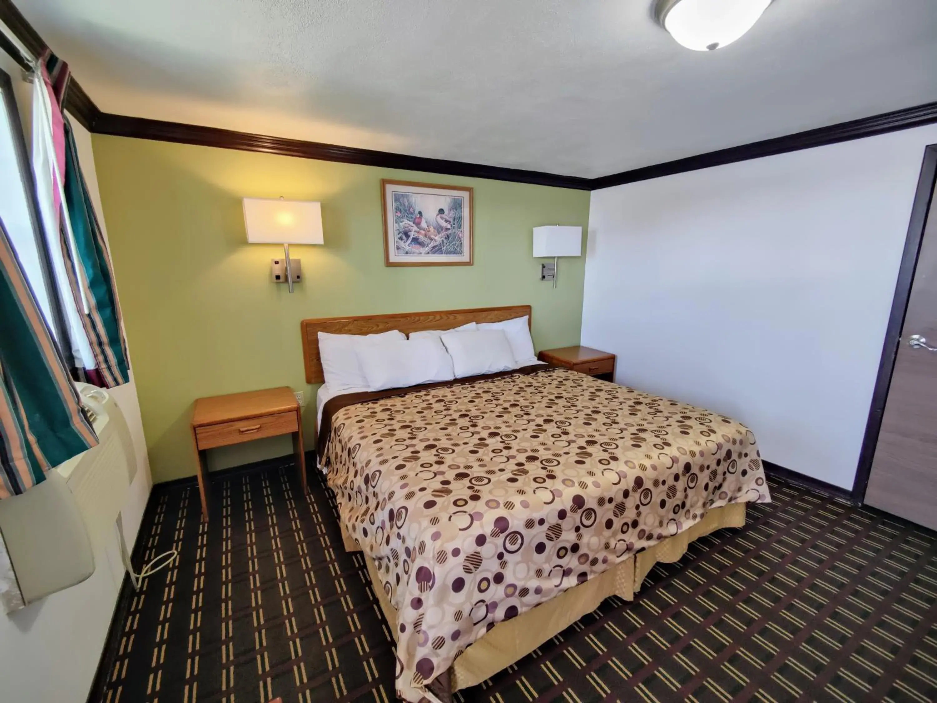 Bed in Desert Inn Bed in Desert Inn