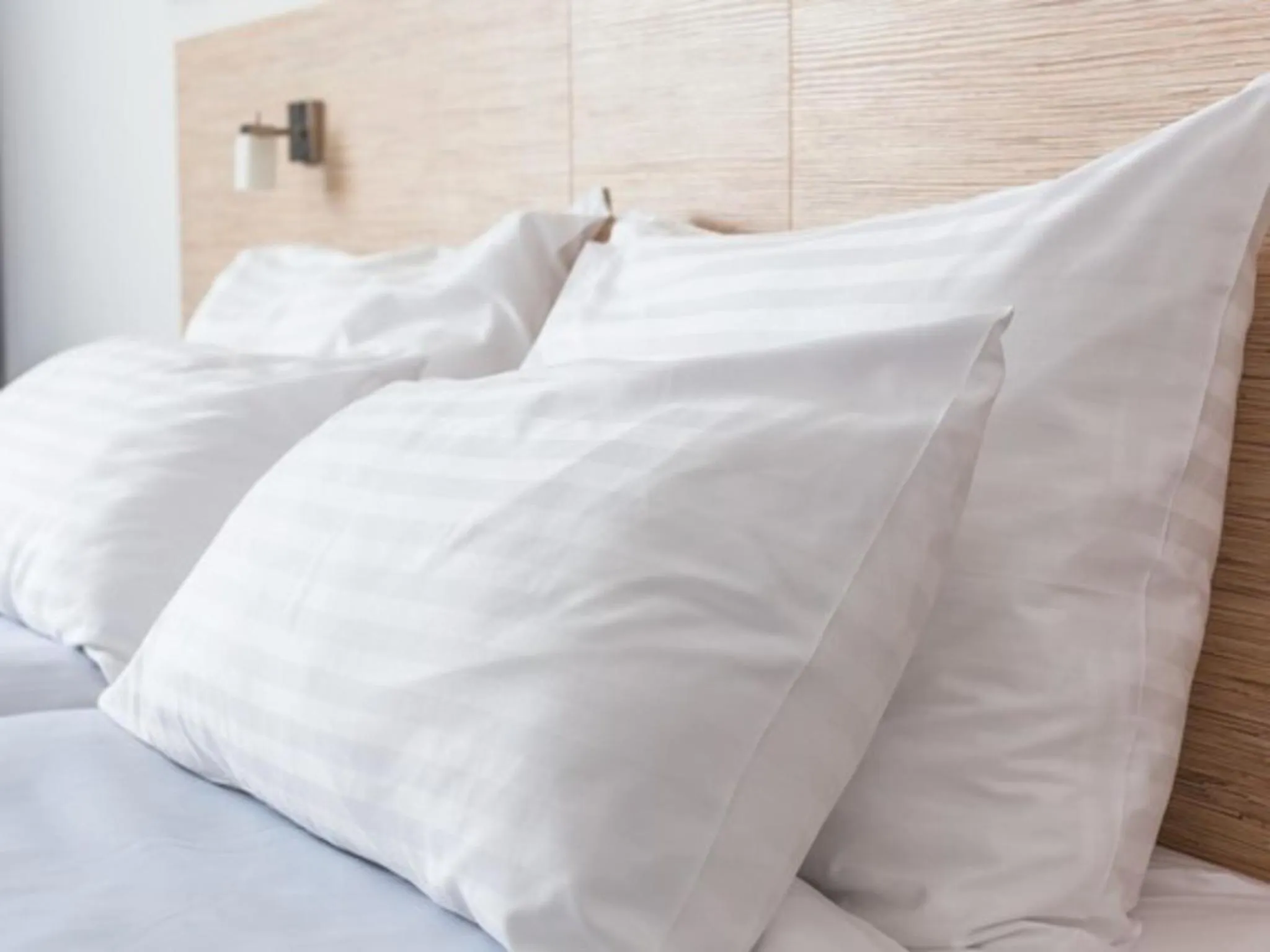 Photo of the whole room, Bed in the b sapporo