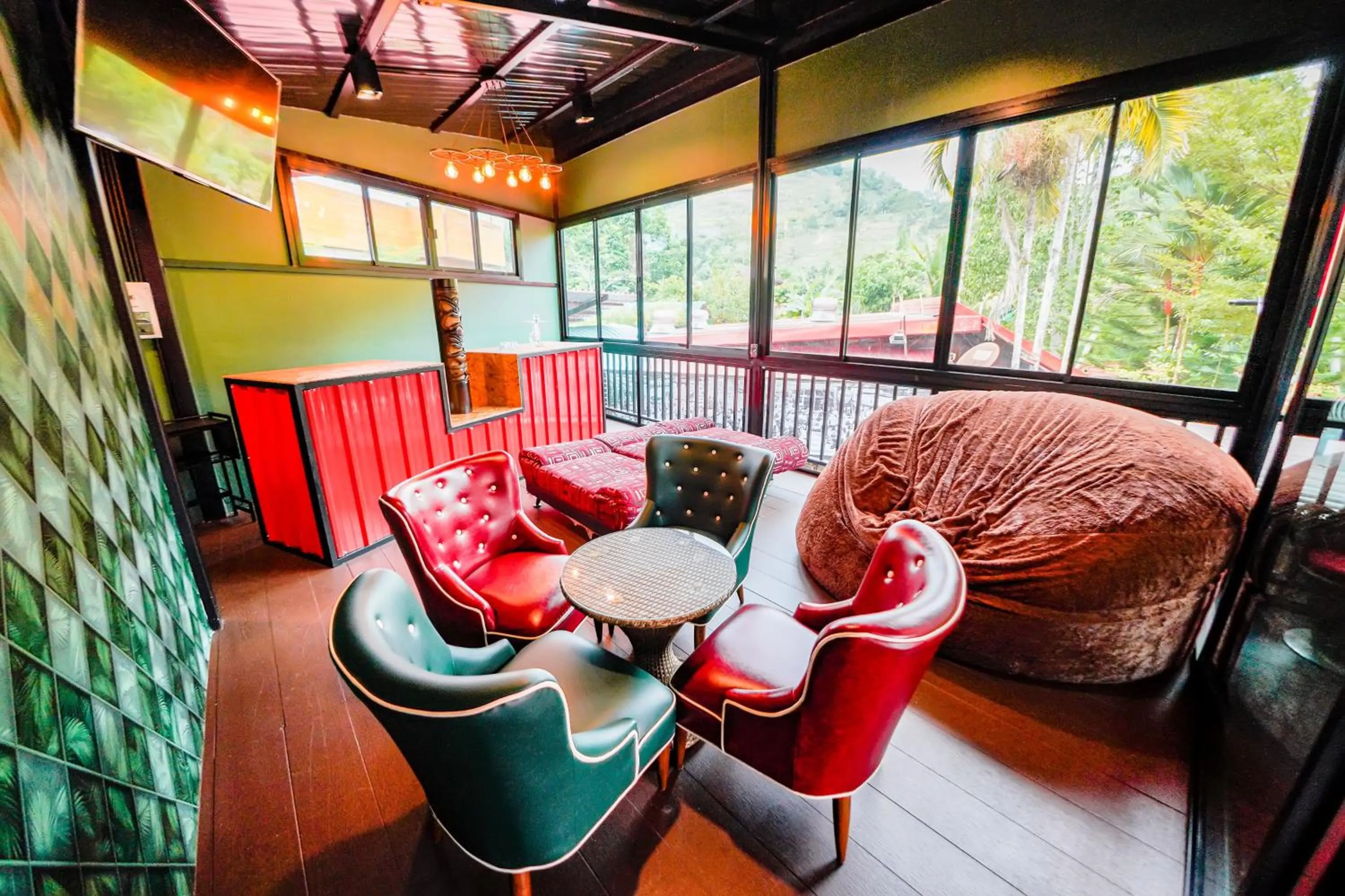 Seating area in Happy Garden Resort Betong