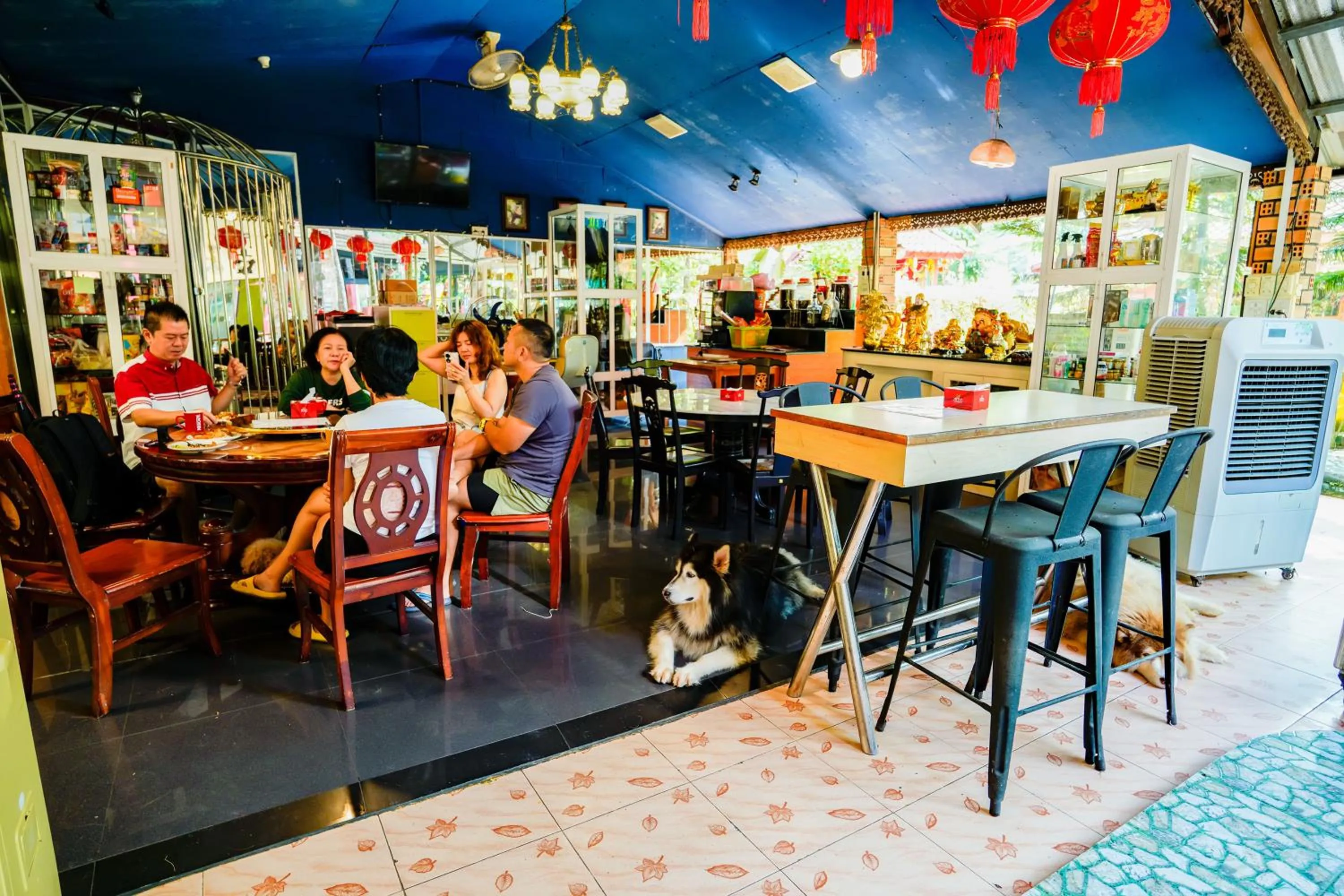 Restaurant/places to eat in Happy Garden Resort Betong